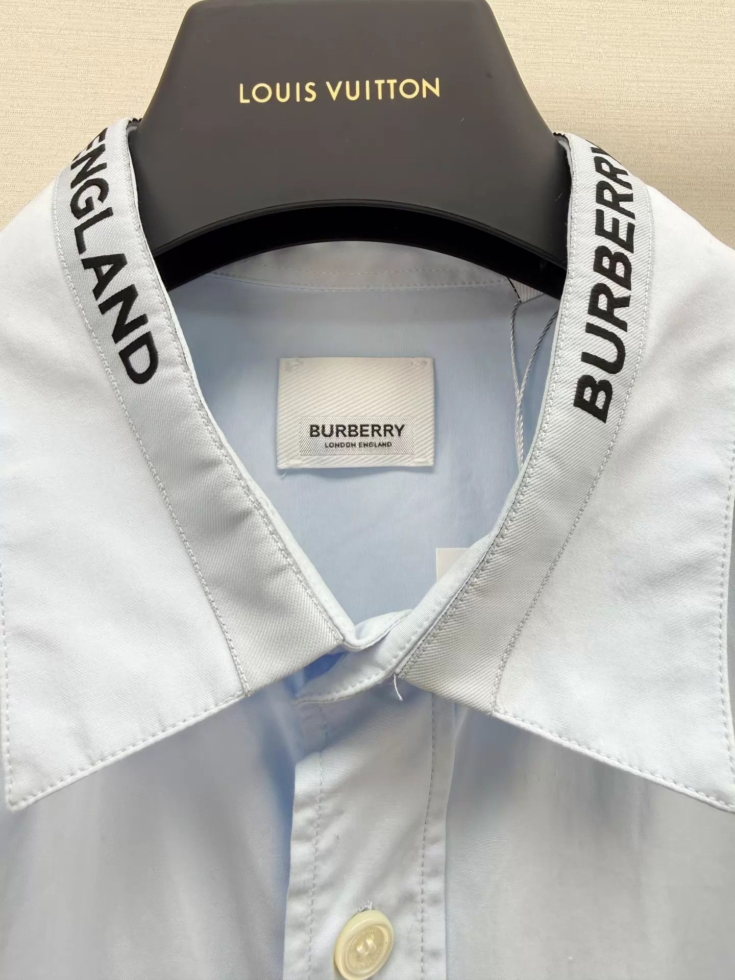 Burberry Burberry Light Blue Embroidered Shirt L (2x Worn, New) Size L / US 10 / IT 46 - 2 Thumbnail
