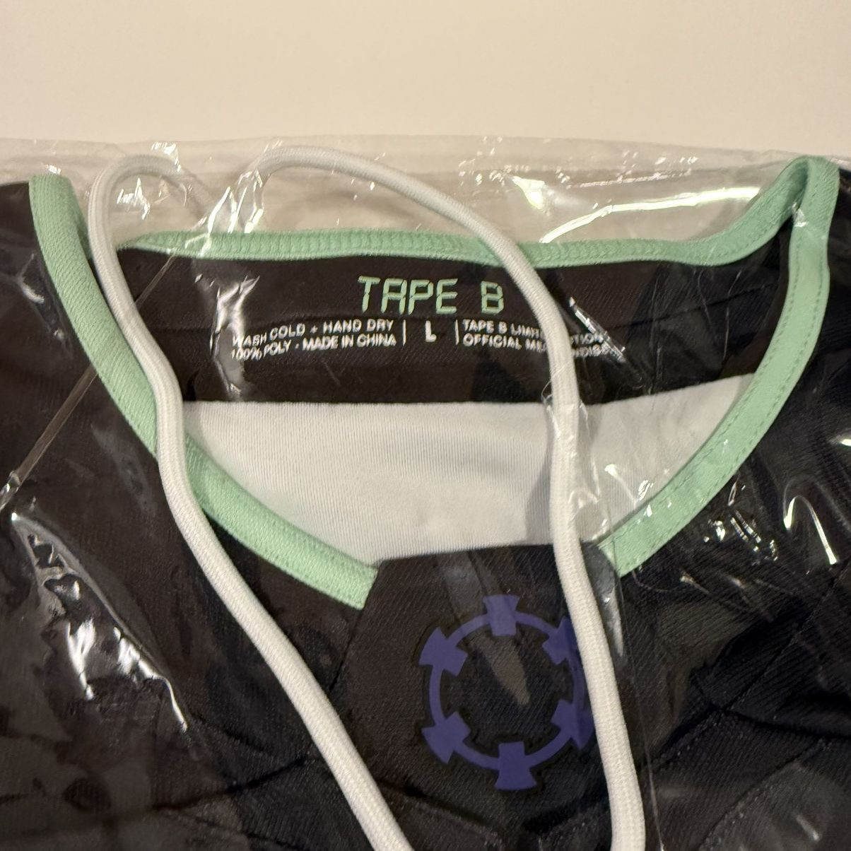 Other TAPE B EXPLODED HOCKEY JERSEY *BRAND NEW LARGE* Size US L / EU 52-54 / 3 - 5 Thumbnail