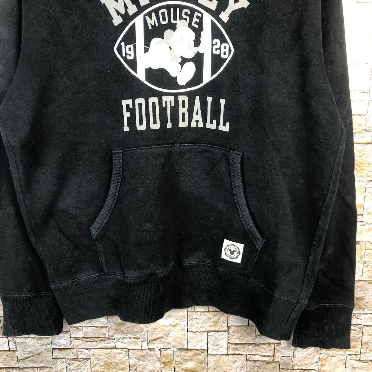 Disney × Mickey Mouse × Uniqlo Uniqlo Disney Mickey Mouse Footbball Black #A498 Size US M / EU 48-50 / 2 - 6 Thumbnail