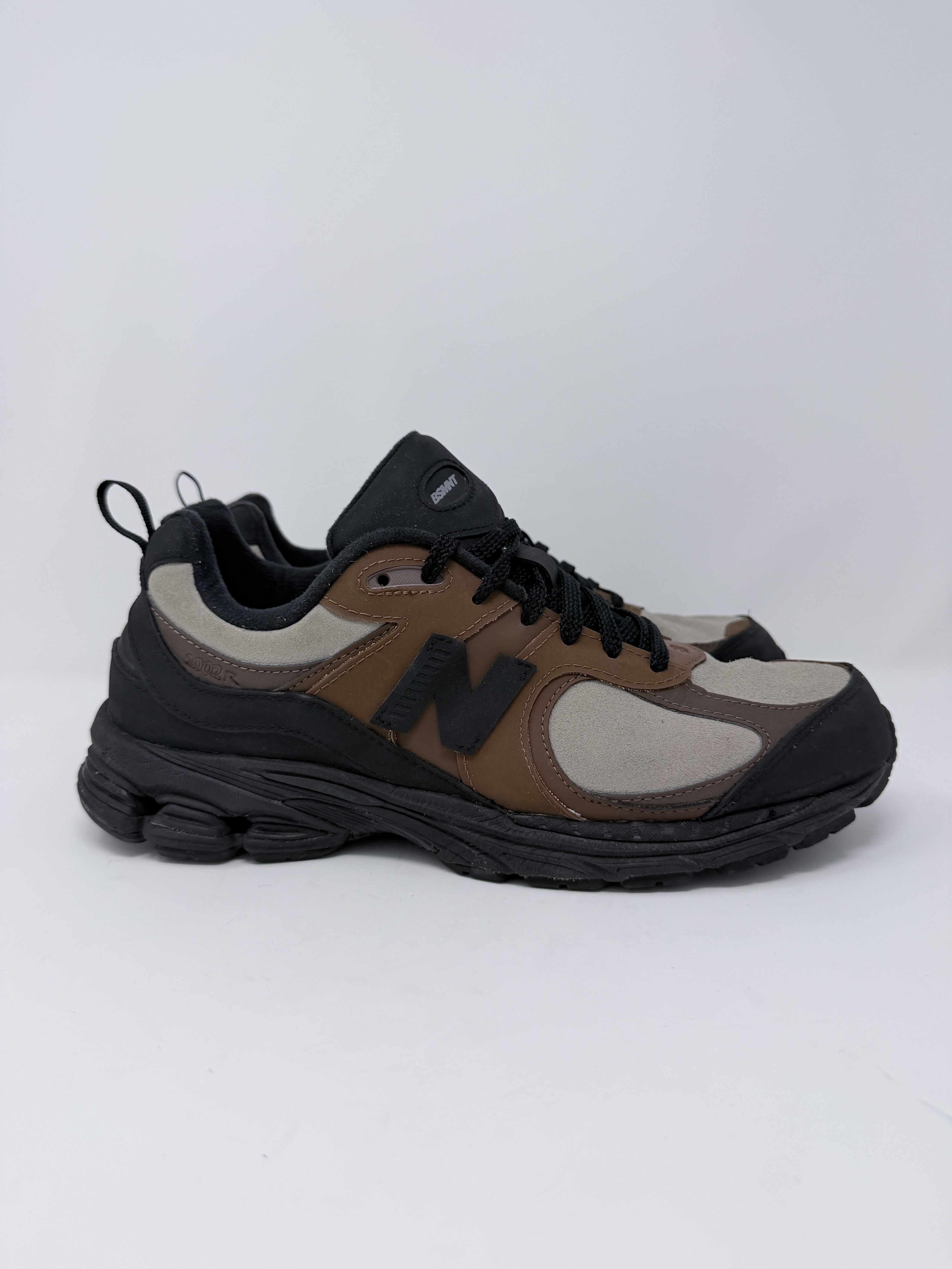 New Balance × The Basement BSMNT New Balance 2002R Earth Brown Basement Size US 10.5 / EU 43-44 - 2 Thumbnail