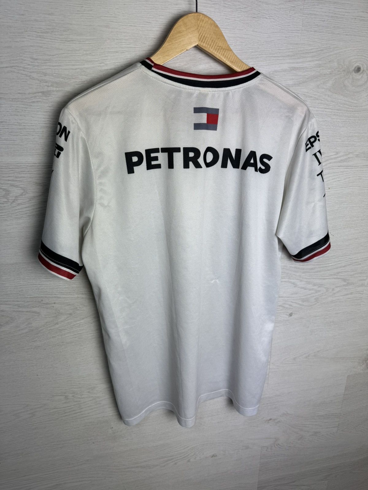 Mercedes-Benz Mercedes-Benz AMG Petronas Racing T Shirt Vintage Size US M / EU 48-50 / 2 - 8 Thumbnail