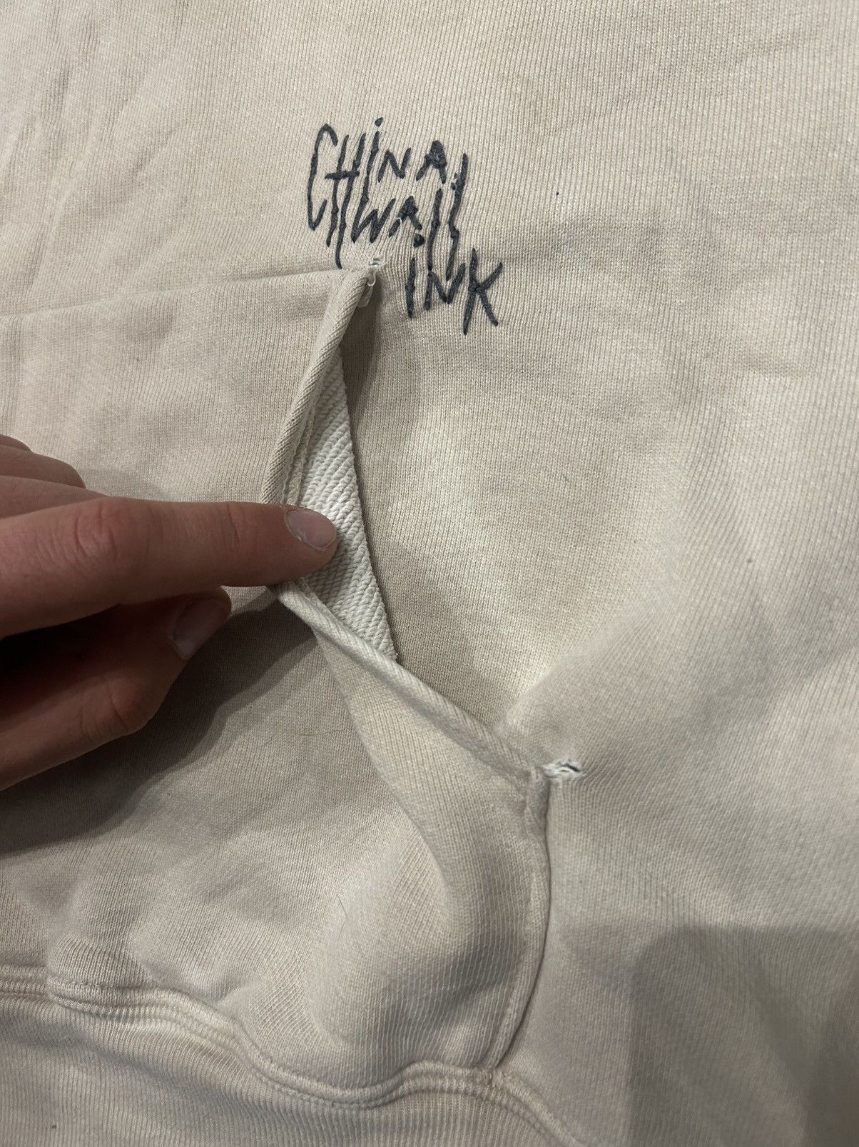 The Great China Wall The Great China Wall Ink Spider Webs Rare Hoodie Beige/White Size US M / EU 48-50 / 2 - 7 Thumbnail