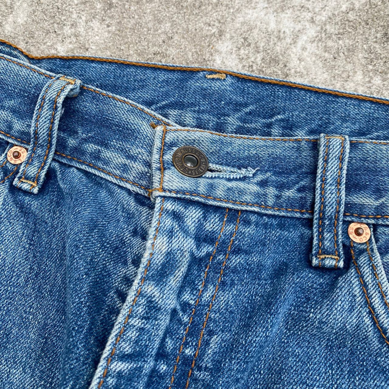 Levi's Vintage Levis 504 Distressed Denim Kurt Cobain Style Size US 33 - 11 Thumbnail