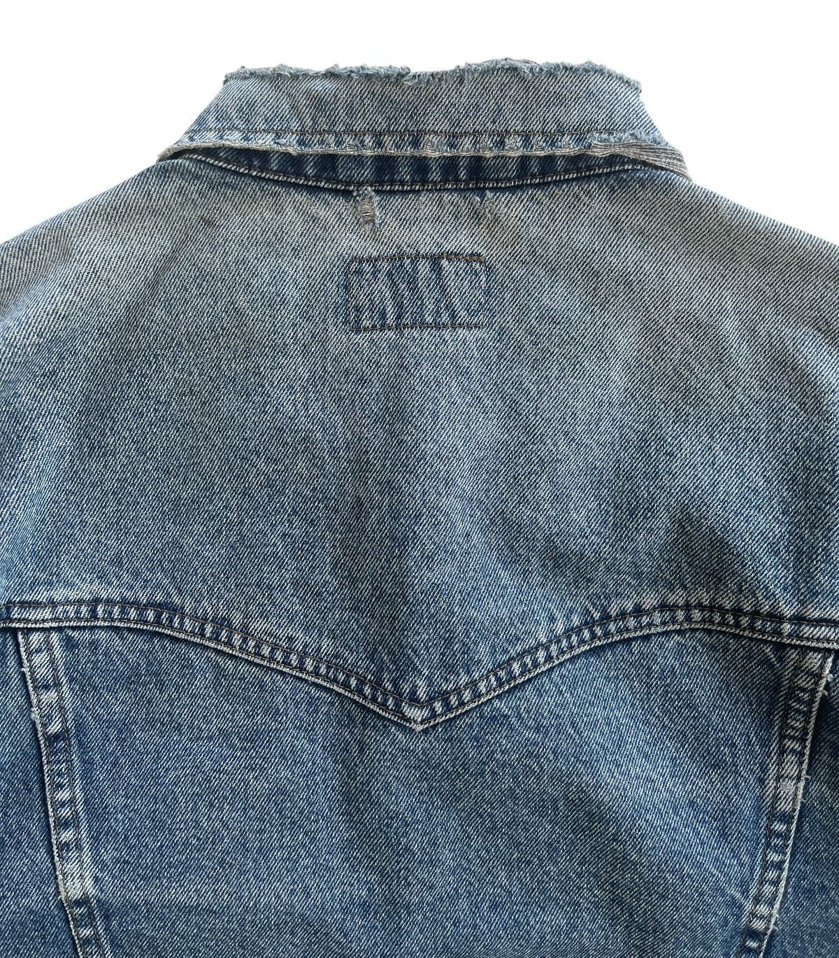 Vintage Thrashed!!! Vintage Wrangler Trucker Jacket Distressed Size US XL / EU 56 / 4 - 12 Thumbnail