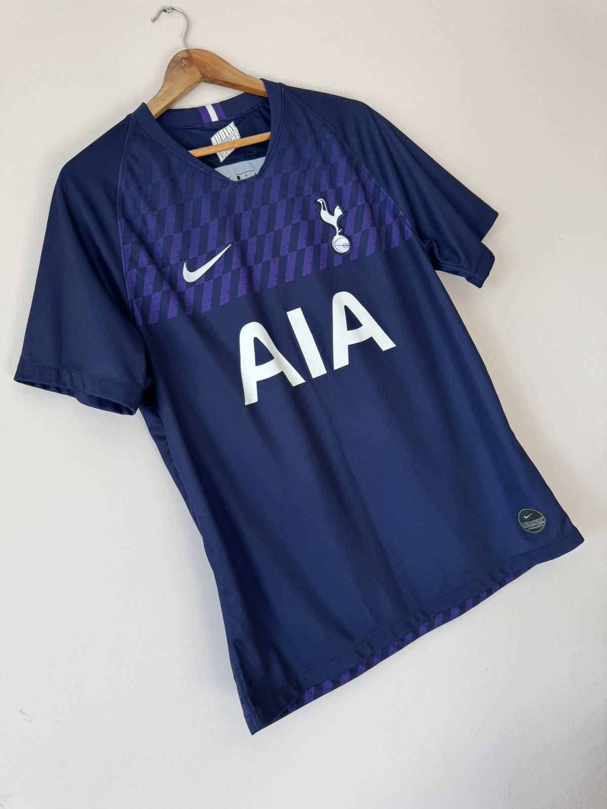 Nike Tottenham Hotspur 2019-2020 Home Soccer Jersey Nike Shirt Size US L / EU 52-54 / 3 - 4 Thumbnail