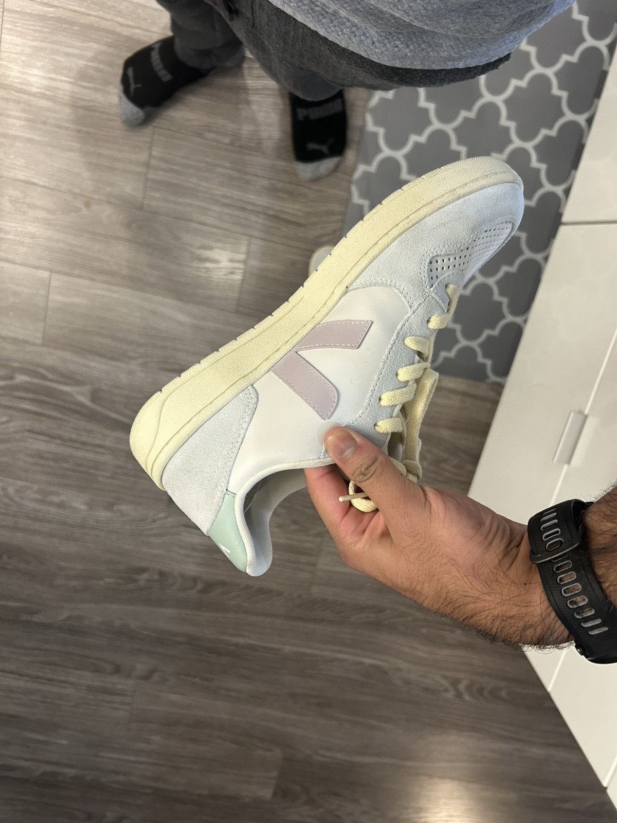 Veja Veja v10 menthol size 9/10 Size US 9 / EU 42 - 5 Thumbnail