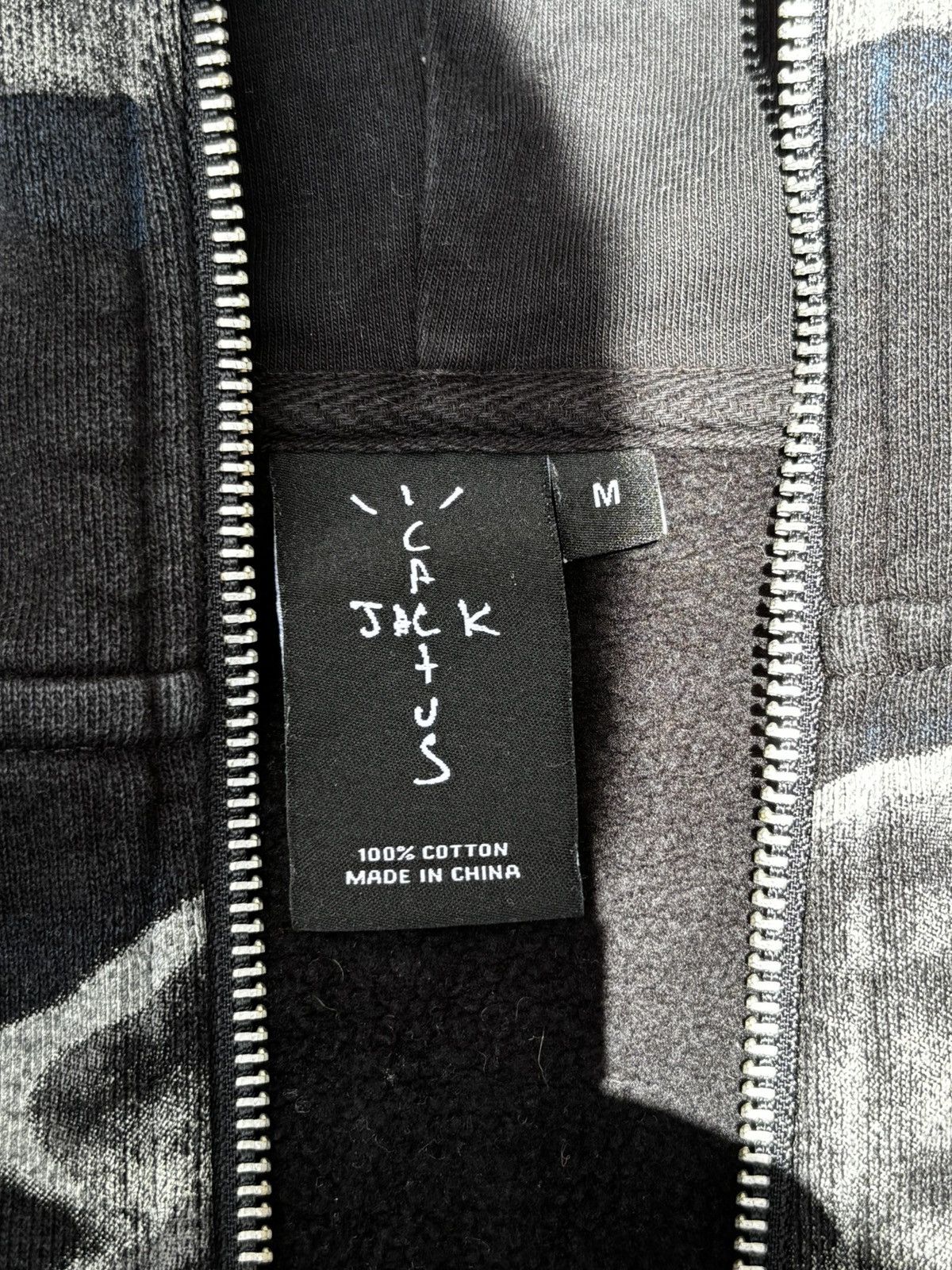 Travis Scott Travis scott Cactus Jack Fragment Skeleton full zip Size US M / EU 48-50 / 2 - 3 Thumbnail