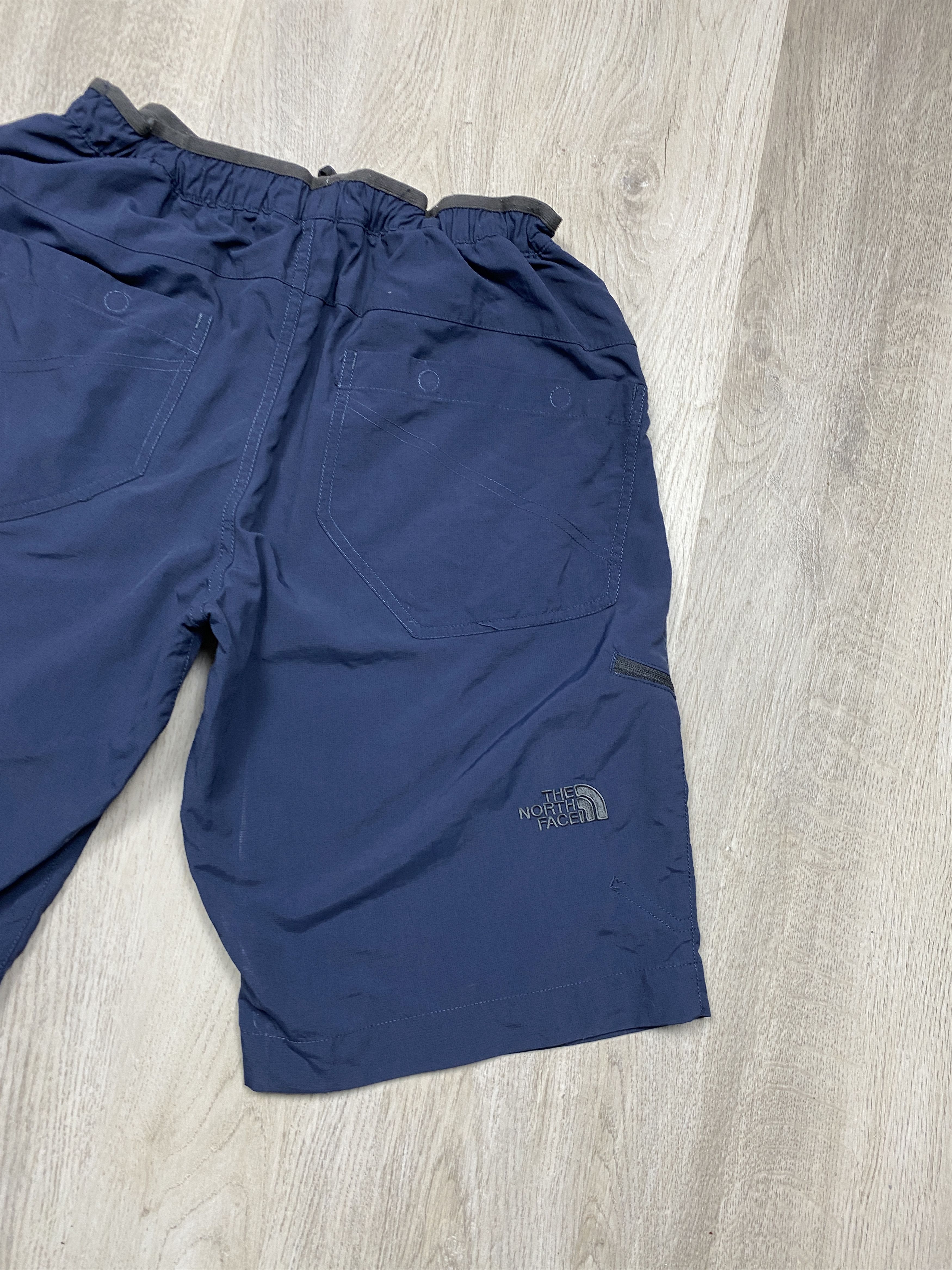 The North Face The North Face Vintage Mens Cargo Outdoor Shorts TNF Size US 32 / EU 48 - 8 Thumbnail