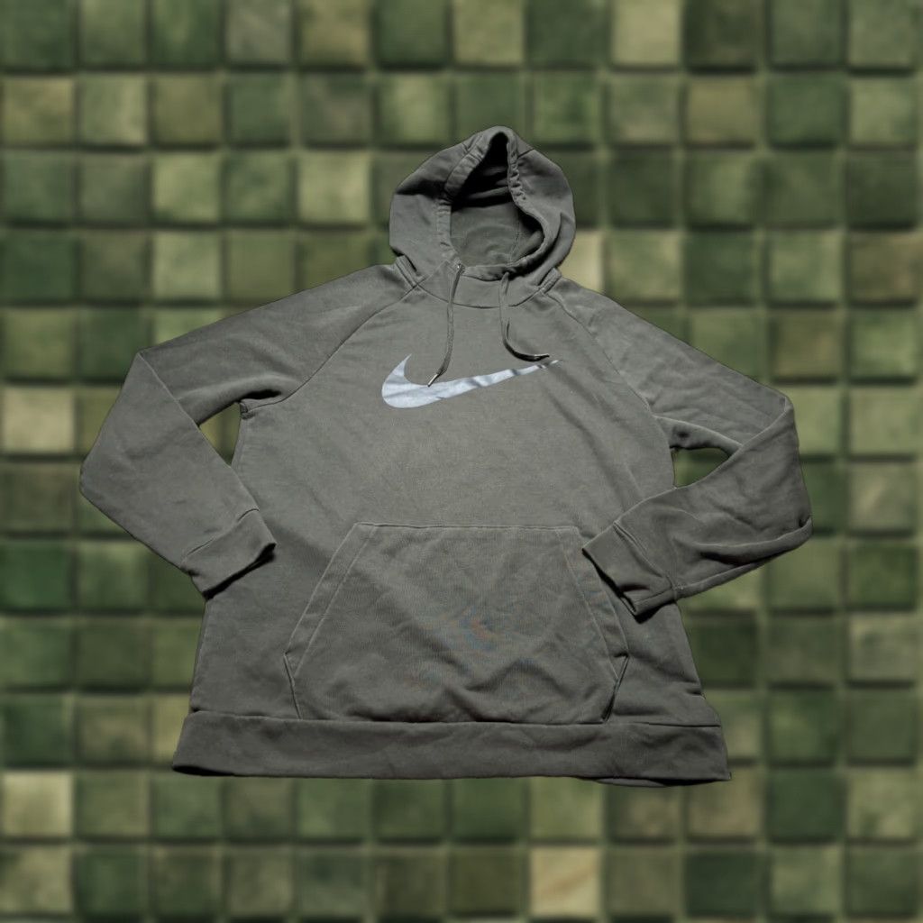Nike **Nike Olive Green Mens Large Dri-Fit Pullover Hoodie CZ2425** User: **Olive Green Nike Mens Large Dri-Fit Pullover Hoodie CZ2425** Size US L / EU 52-54 / 3 - 1 Thumbnail
