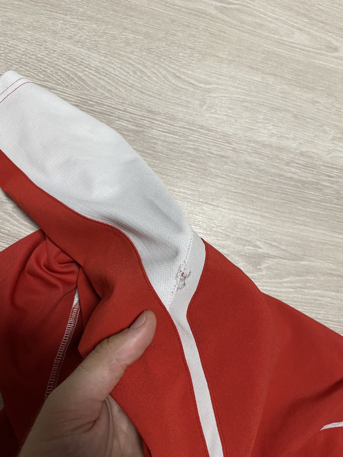 Puma Vintage 2003/2004 Switzerland Football Shirt Puma - Size L Size US L / EU 52-54 / 3 - 10 Thumbnail
