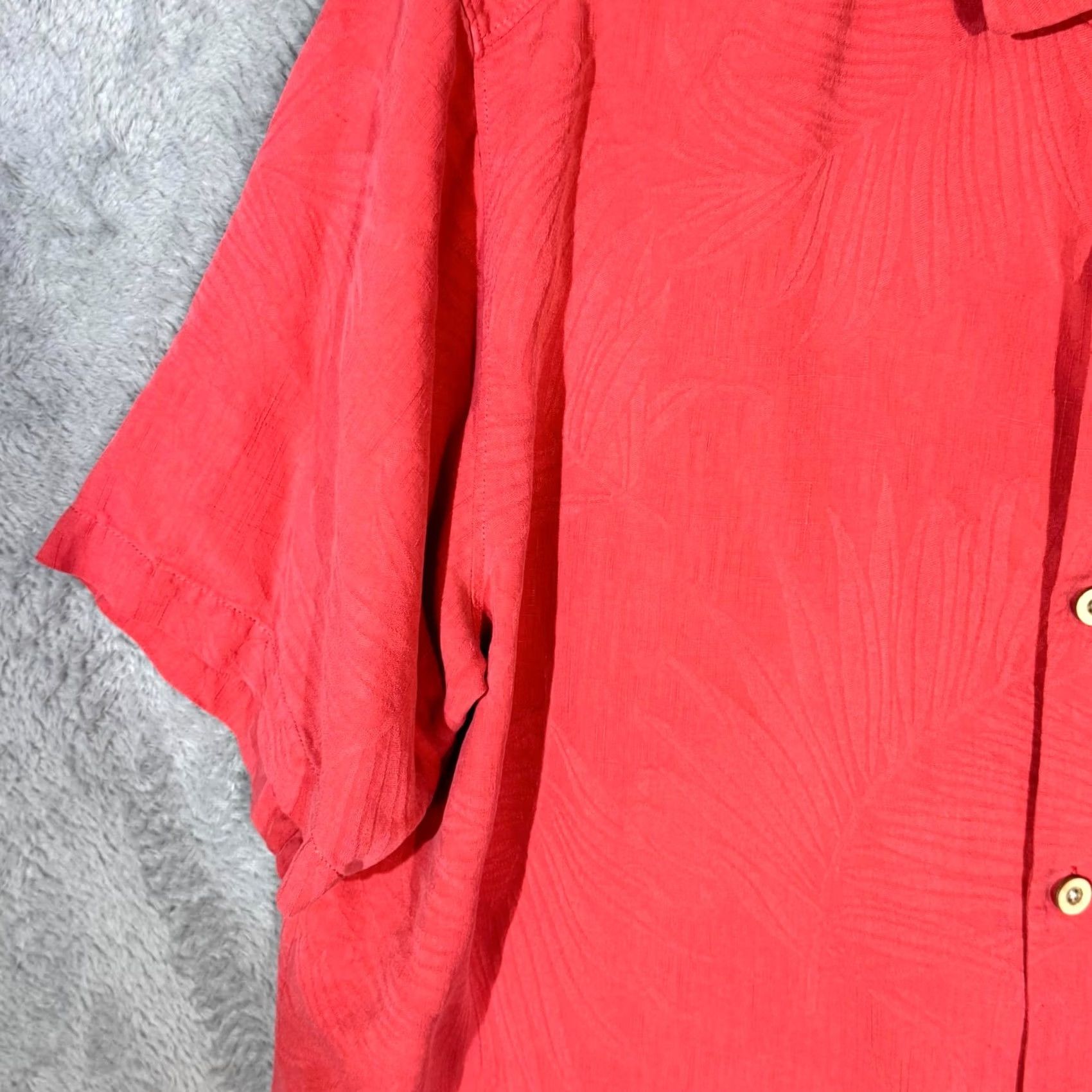 Tommy Bahama VINTAGE Tommy Bahama Shirt XL Pink Silk Original Fit Short Sleeve Button-Up Size US XL / EU 56 / 4 - 3 Thumbnail