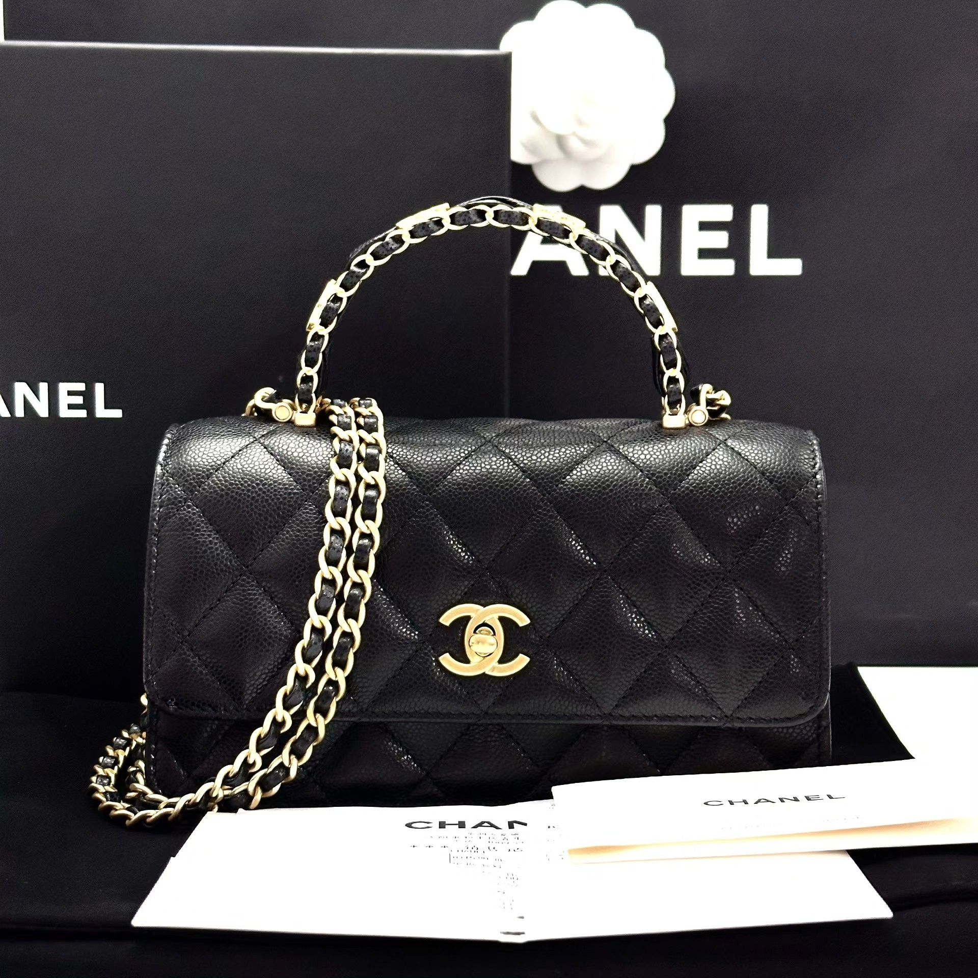 Chanel Pre-loved Bag Very good condition Size ONE SIZE - 1 Thumbnail