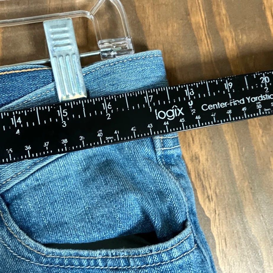Old Navy Old Navy Womens Jeans Blue Denim Mid Rise Crop Cuffed Capri 12R Size 24" / US 00 / IT 34 - 6 Thumbnail