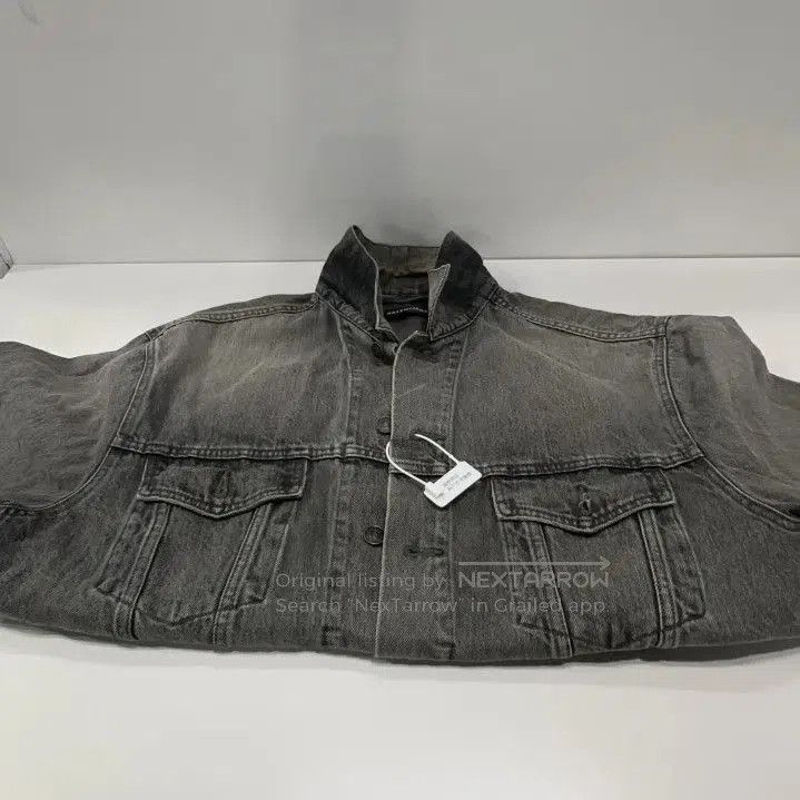 Balenciaga Balenciaga Men’s Vintage Wash Denim Jacket. Size US L / EU 52-54 / 3 - 1 Thumbnail