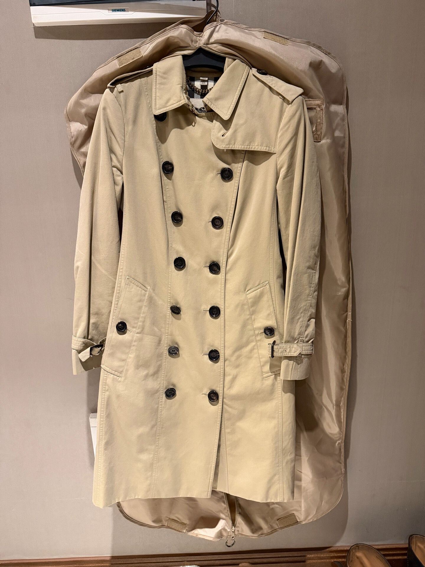 Burberry Burberry Women's Trench Coat Size UK8 Size S / US 4 / IT 40 - 1 Thumbnail