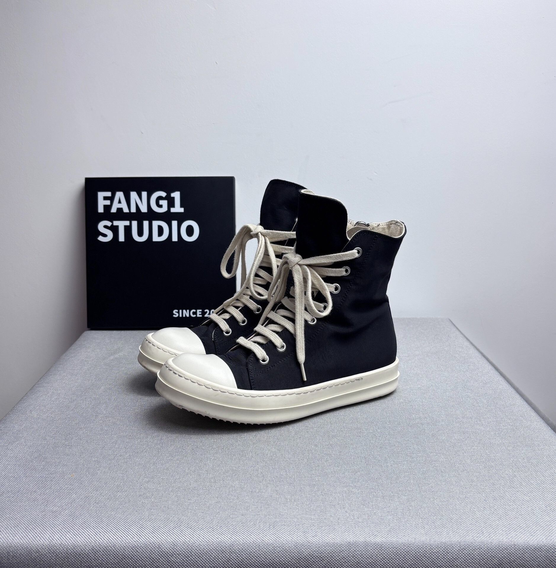 Rick Owens Rick Owens Hitop Sneakers us_6 Women Size US 6 / IT 36 - 1 Thumbnail
