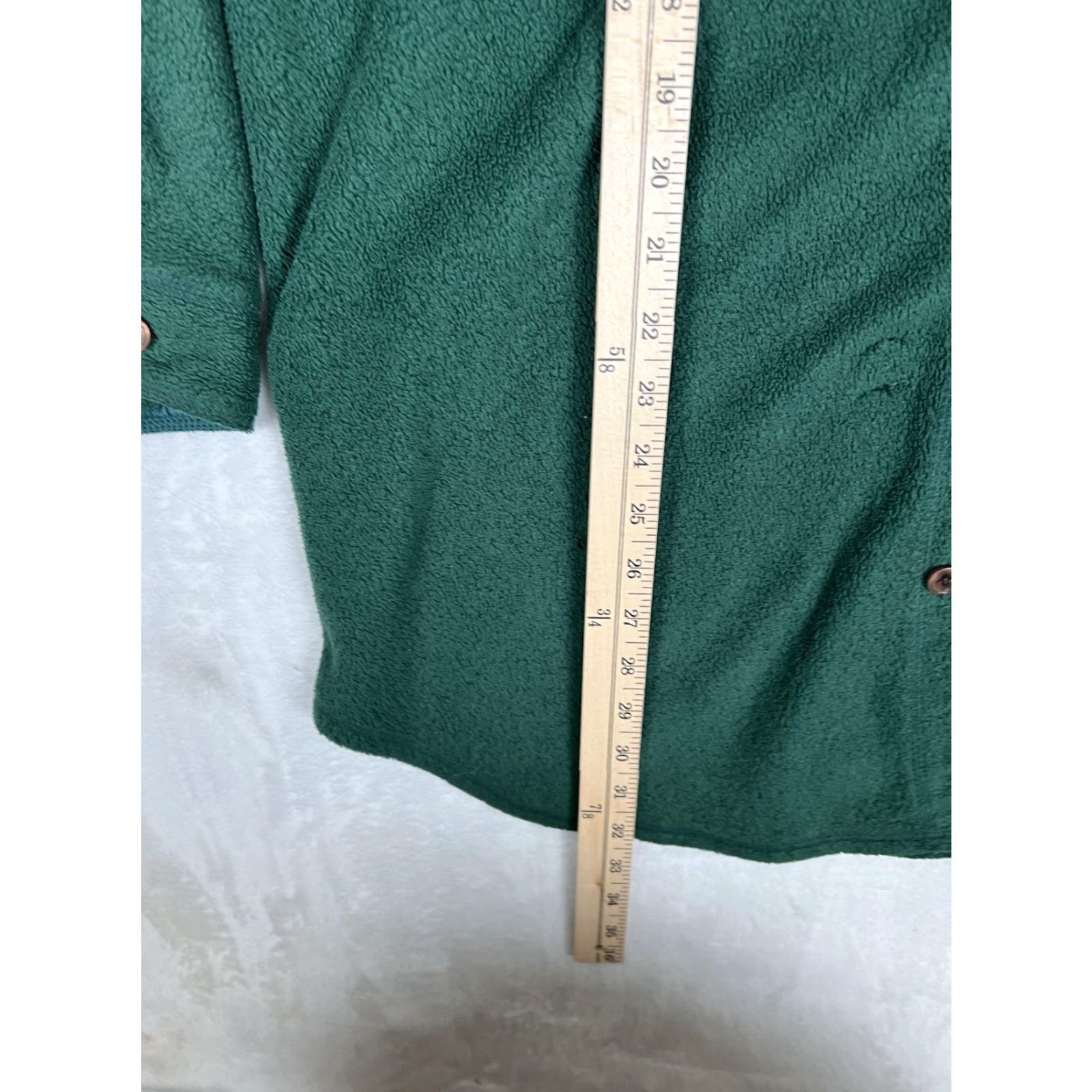 Vintage VINTAGE Disneyland Shirt Mens XL Green Fleece Long Sleeve Button Front Tigger Embroidered Pocket Disney World Winter Casual Mens Shirts Size US XL / EU 56 / 4 - 4 Thumbnail