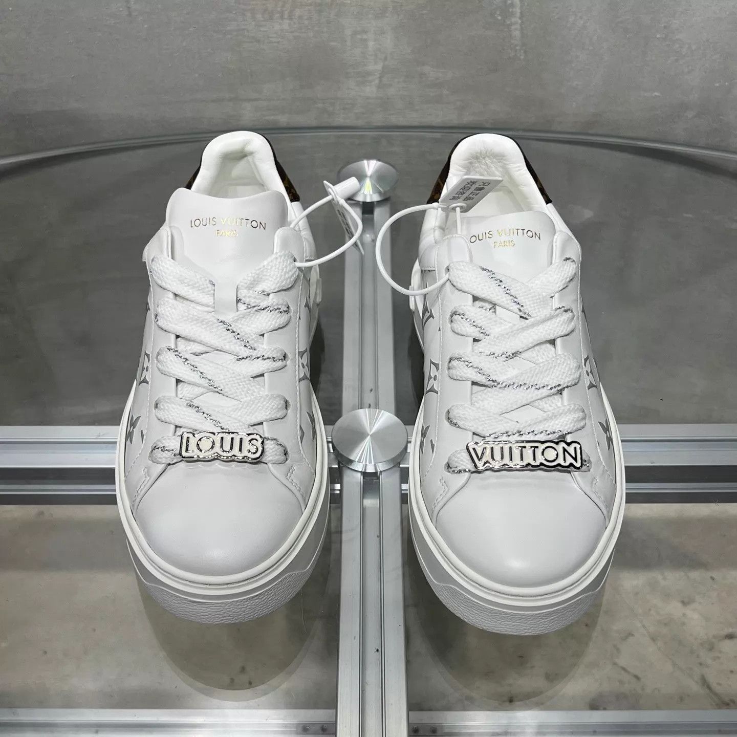 Louis Vuitton LV Time Out Sneaker Silver White Embossed UK2 Size US 5.5 / IT 35.5 - 1 Thumbnail