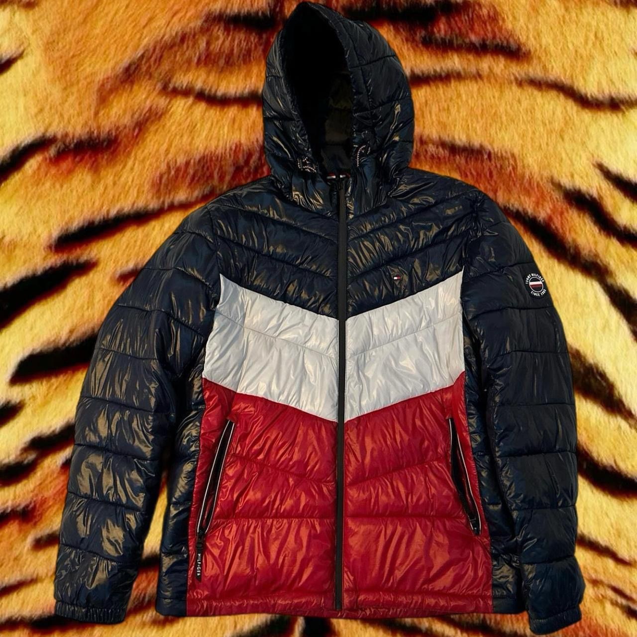 Tommy Hilfiger Tommy Hilfiger black and red puffer jacket Size US L / EU 52-54 / 3 - 1 Thumbnail
