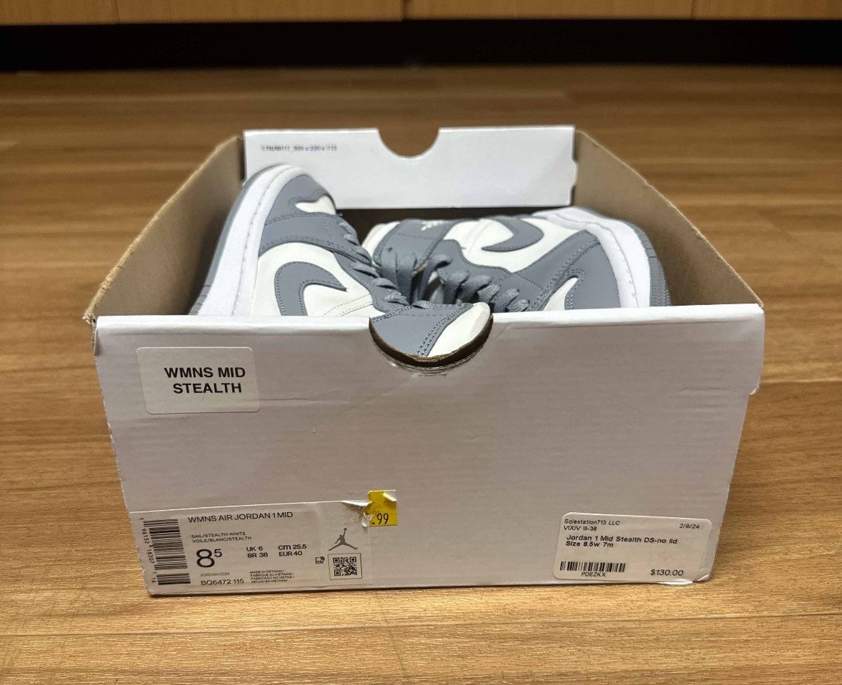 Jordan Brand × Nike Jordan 1 Mid Stealth 2022 Size US 7 / EU 40 - 7 Thumbnail