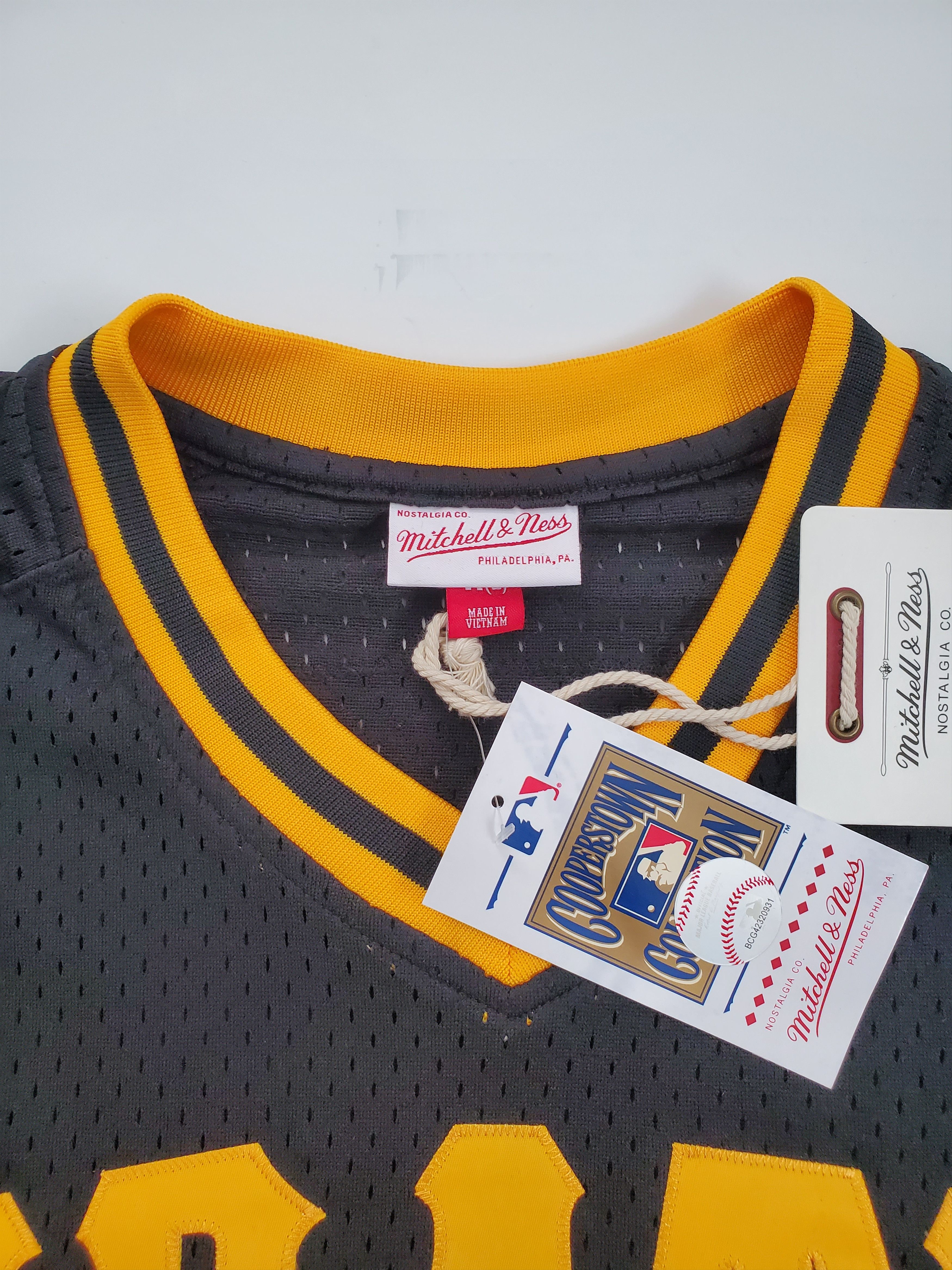 Mitchell & Ness Mitchell & Ness Pittsburgh Pirates Willie Stargell #8 Jersey Size US L / EU 52-54 / 3 - 4 Thumbnail