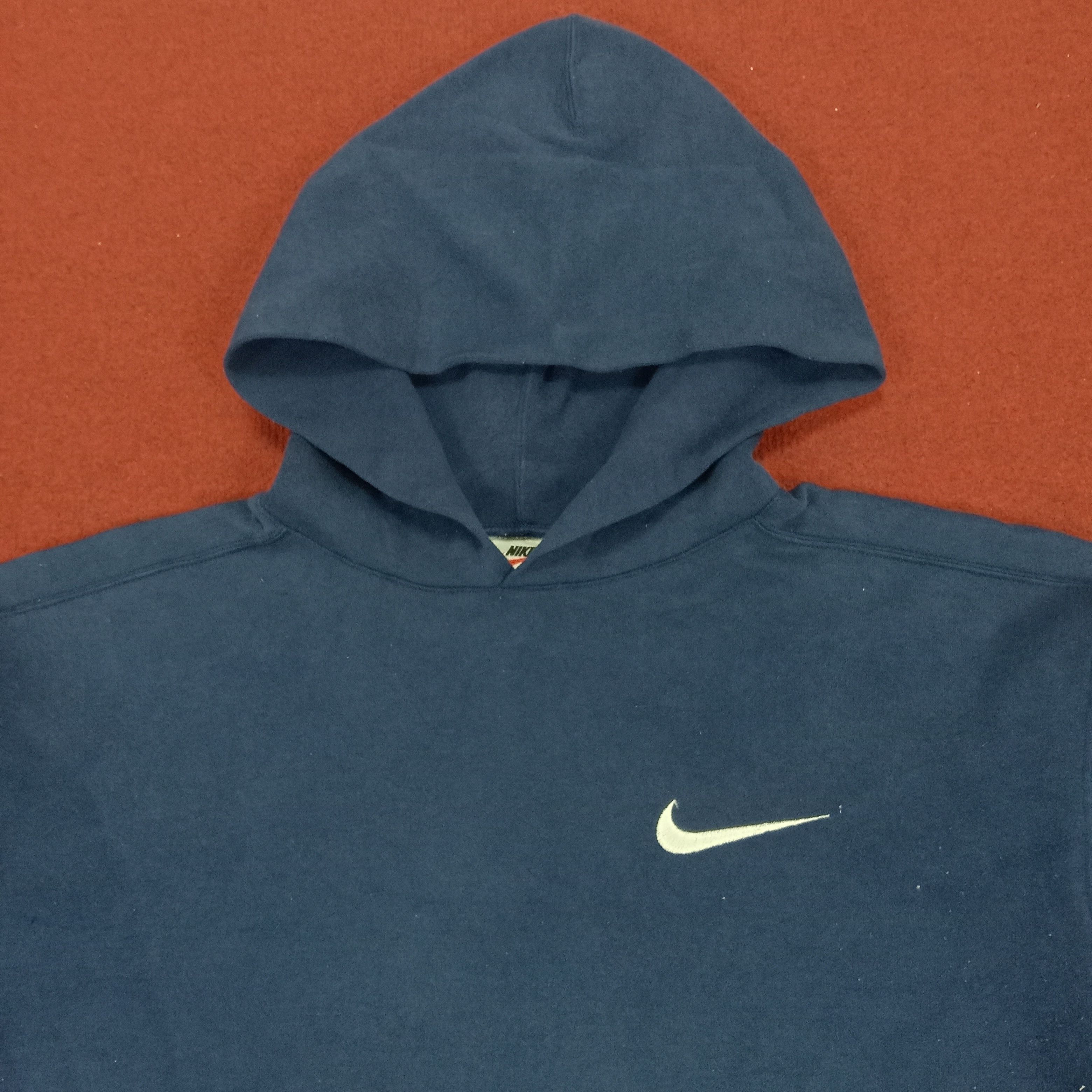 Nike × Vintage Nike Hoodies Streetwear Style Small Logo Design Size US M / EU 48-50 / 2 - 2 Thumbnail