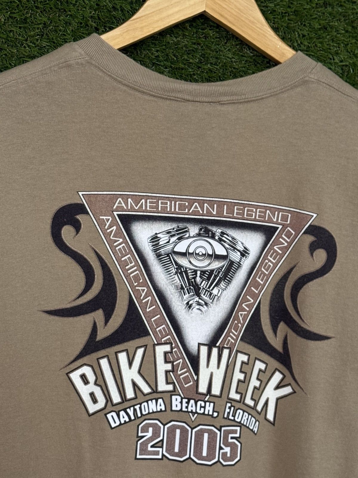 Vintage Tribal Bike Week Daytona 2005 Heavyweight Fruit of Loom Tee Size US L / EU 52-54 / 3 - 6 Thumbnail