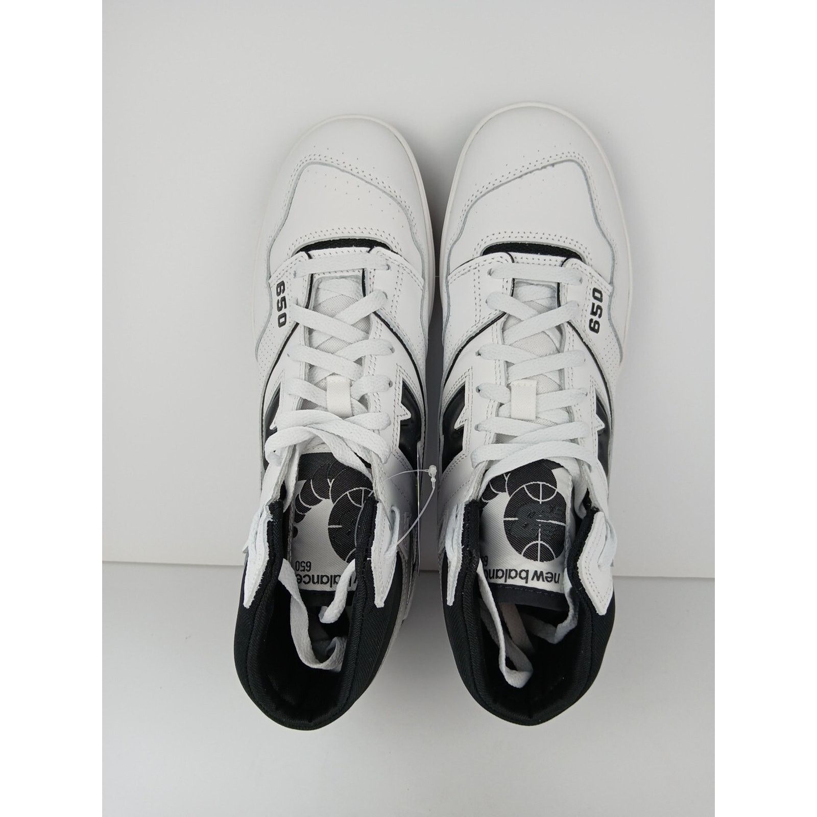 New Balance New Balance 650R Lifestyle White / BLK Shoes Men's Sz 11 Size US 11 / EU 44 - 9 Thumbnail