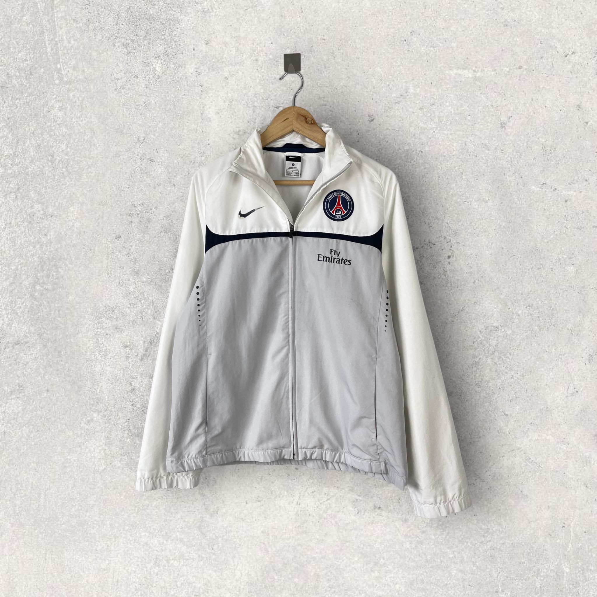 Pre-owned Nike X Soccer Jersey Mens Nike Psg Windbreaker Jacket Gray & White Size M In Gray White