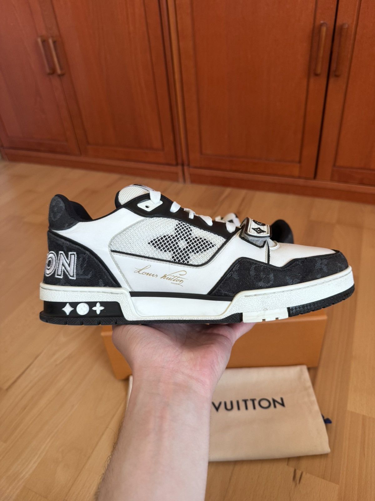 Louis Vuitton Louis Vuitton LV Trainer Black Denim Velcro Strap Size US 10 / EU 43 - 3 Thumbnail