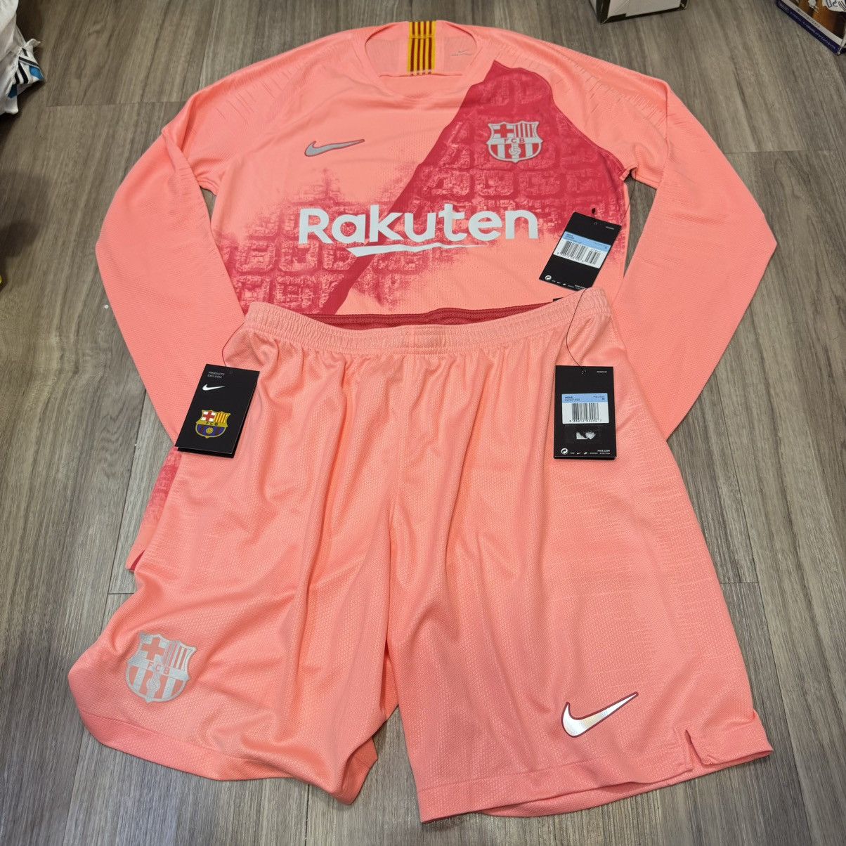 Nike Barcelona 18/19 third away match spare shirt set (Bnwt) Size US M / EU 48-50 / 2 - 1 Thumbnail