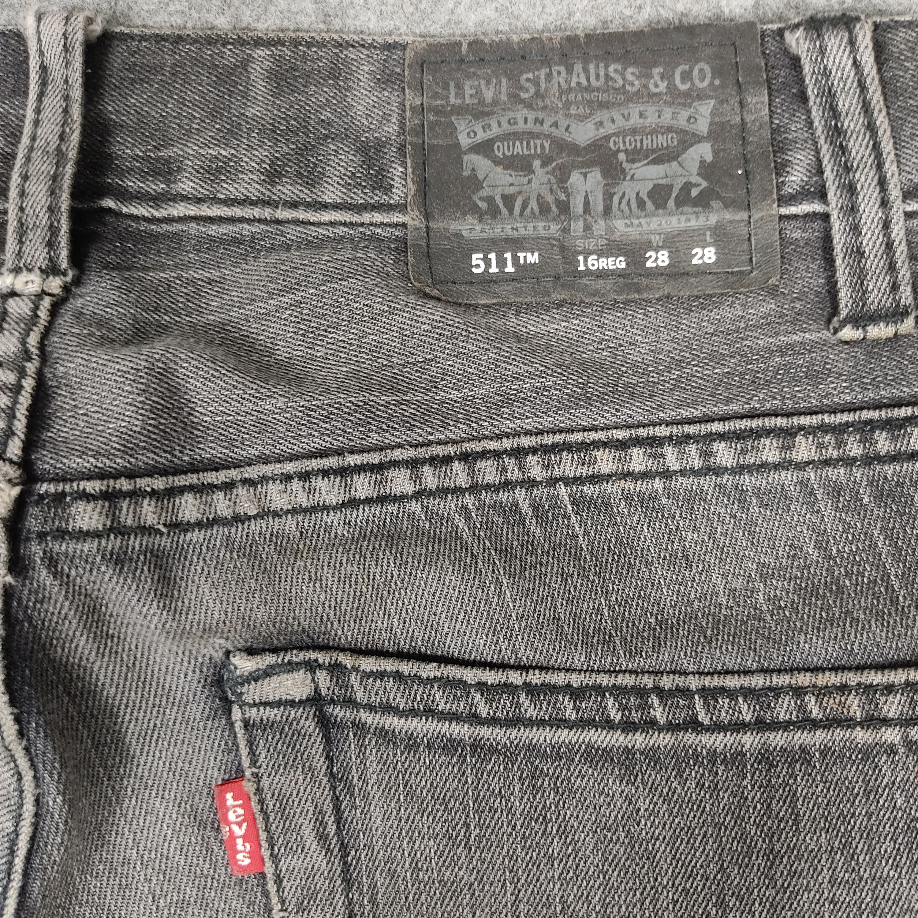 Levi's × Vintage Vintage Levis 511 Faded Black Jeans Slim L466 Size US 31 - 10 Thumbnail
