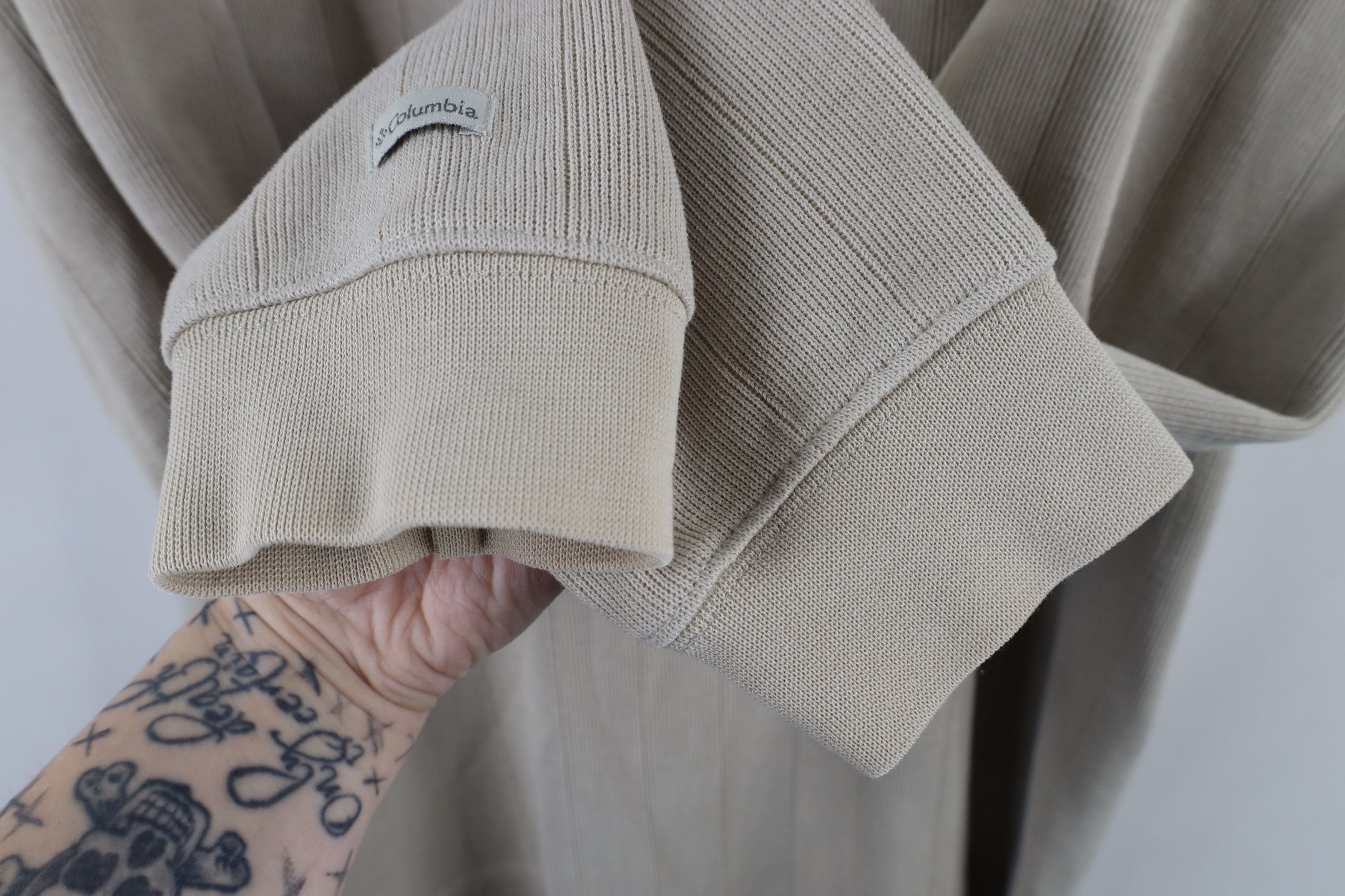 Columbia × Vintage Vintage 90s Columbia Spell Out Ribbed Knit Sweater Beige Size US L / EU 52-54 / 3 - 5 Thumbnail