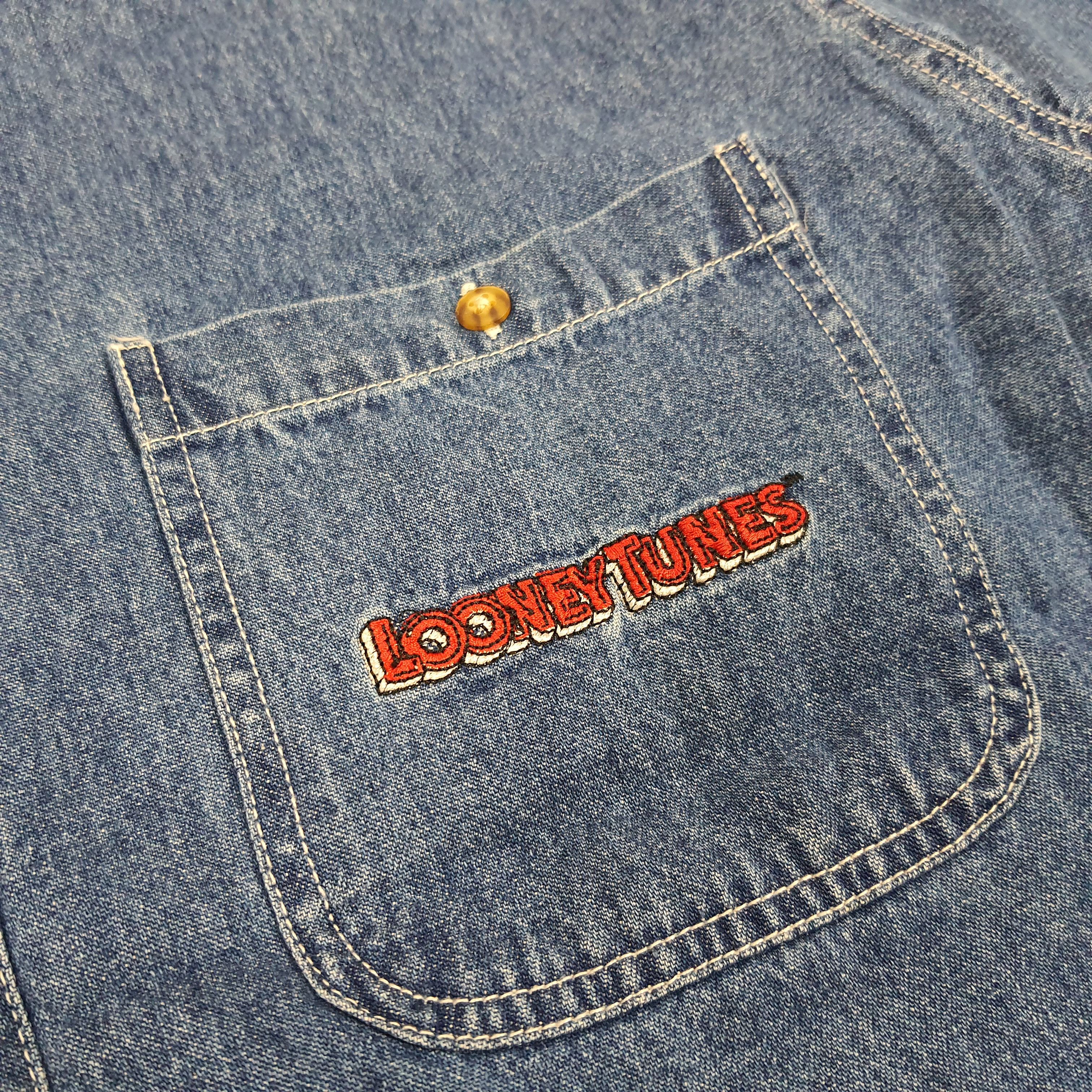 Vintage × Warner Bros Vintage Warner Bros. Studio Looney Tunes Embroidered Shirt Size US M / EU 48-50 / 2 - 5 Thumbnail