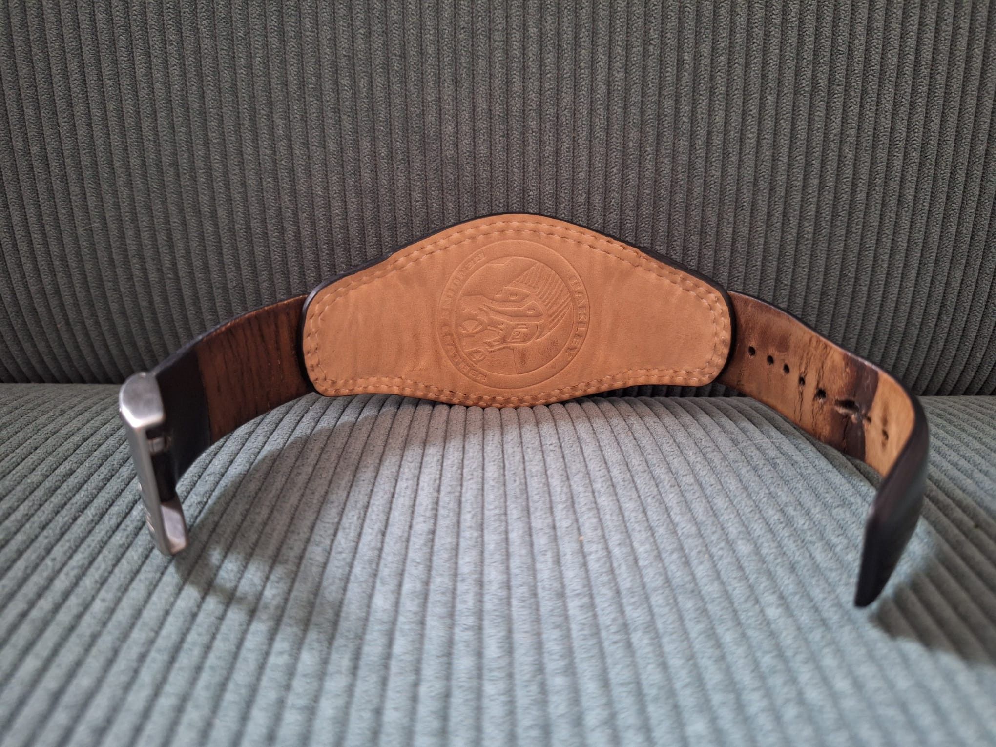 Oakley × Vintage Oakley Saddleback Watch white face Size ONE SIZE - 5 Thumbnail