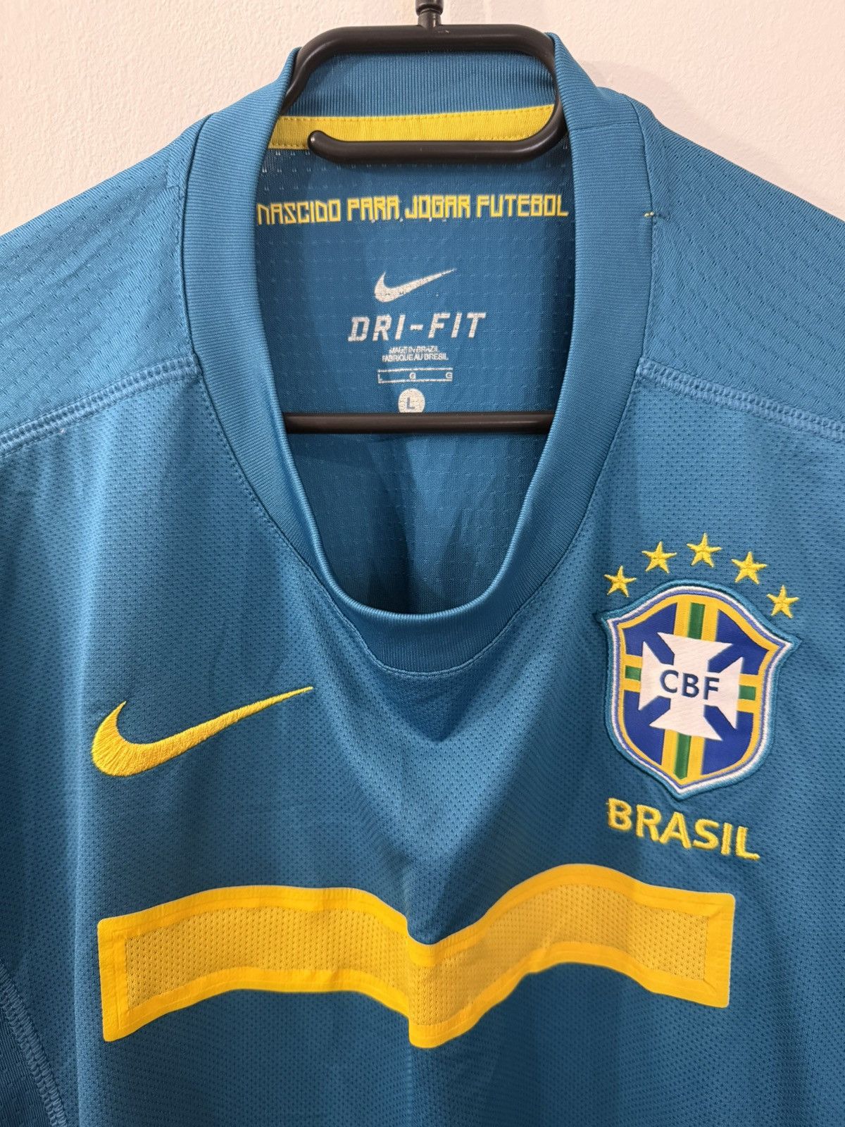 Nike Vintage 2011-2012 Nike Brazil Away Jersey Size US L / EU 52-54 / 3 - 6 Thumbnail