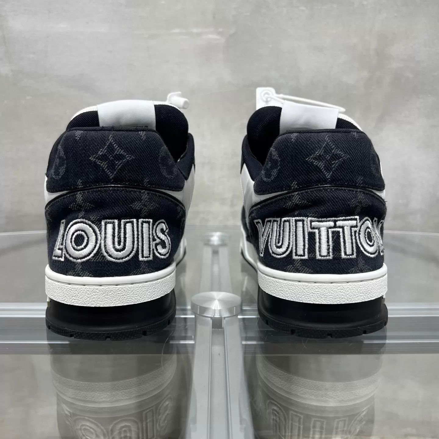 Louis Vuitton LV Trainer BW Velcro UK8/42 YH26201 Size US 9 / EU 42 - 6 Thumbnail