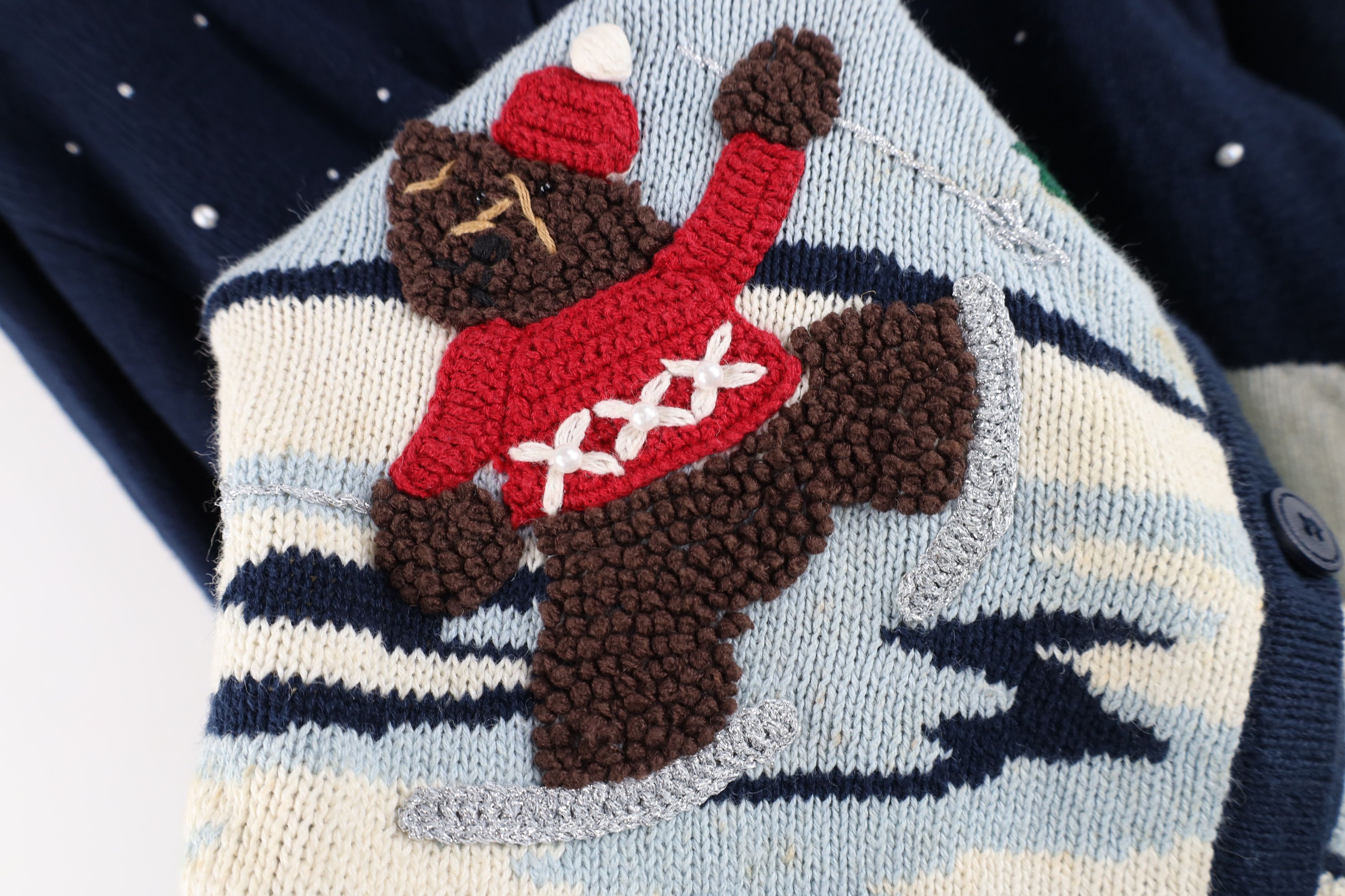Vintage Vintage 90s Streetwear Bear All Over Print Cardigan Sweater Size XXL / US 16-18 / IT 52-54 - 7 Thumbnail