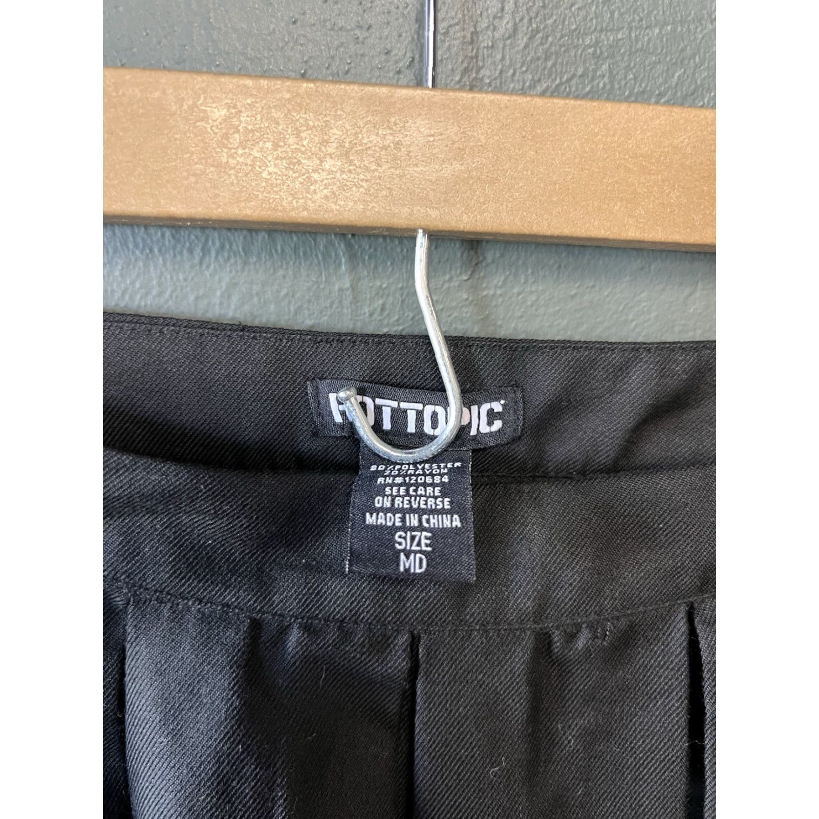 Hot Topic VINTAGE Hot Topic Women’s Black Suspender Skirt Size Medium Heart Pattern Size 32" / US 10 / IT 46 - 3 Thumbnail