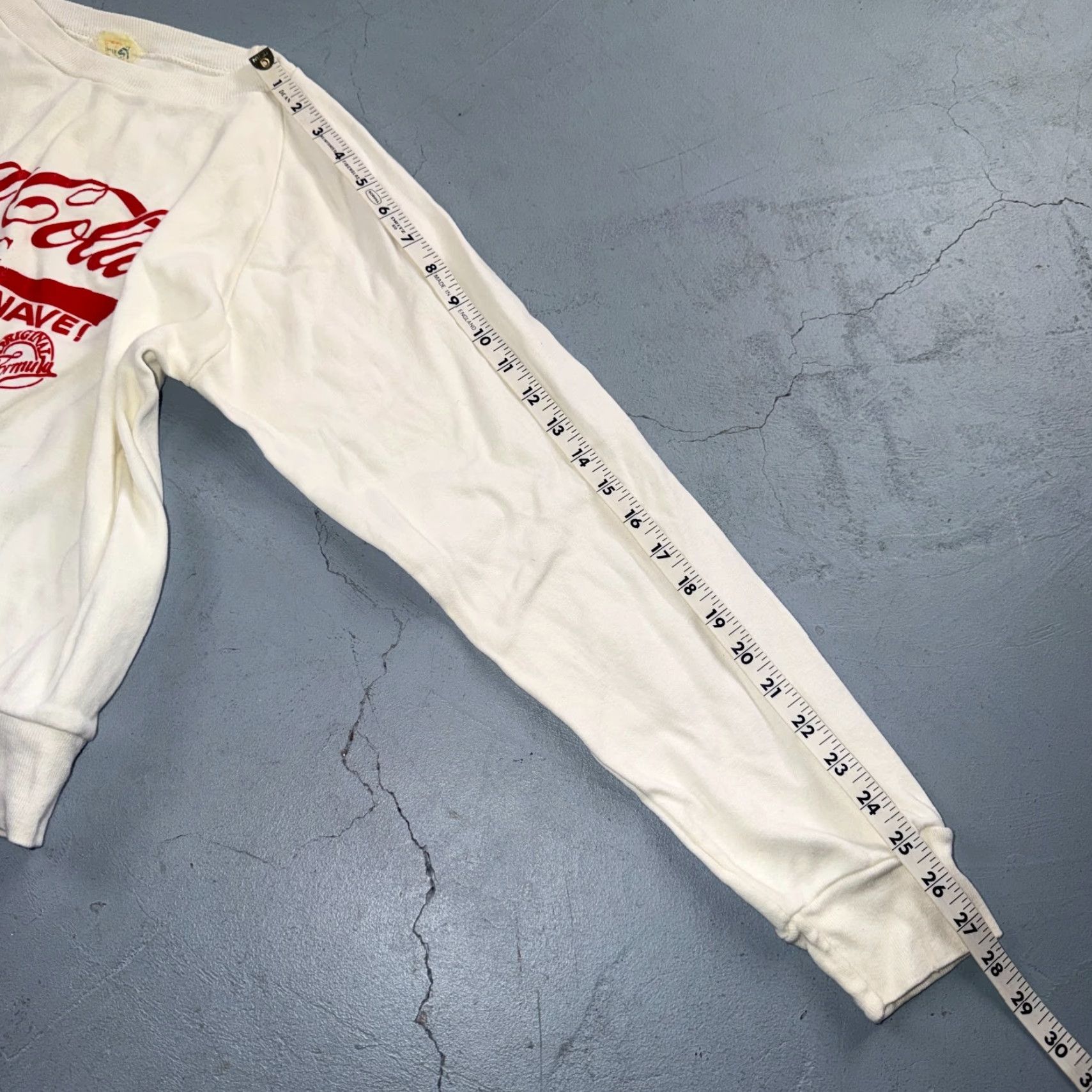 Vintage VINTAGE Coca-Cola Sweatshirt Crewneck Men L White 80s USA Graphic Print Pullover Size US L / EU 52-54 / 3 - 4 Thumbnail