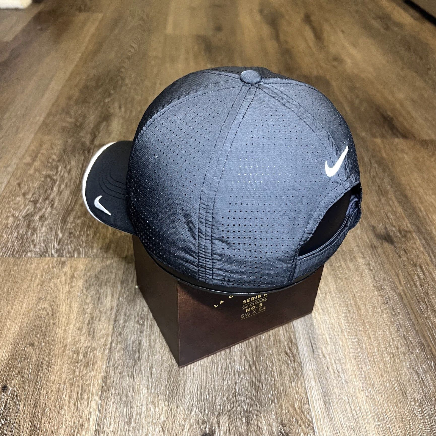 Nike VINTAGE Nike Golf Hat Gray Black Adjustable Strap Vented DriFit USA Size ONE SIZE - 4 Thumbnail