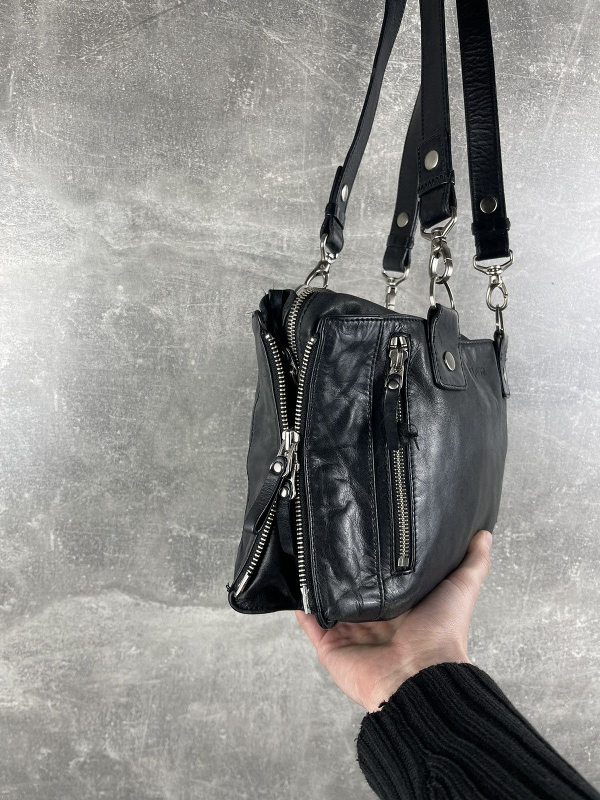 Other Carpisa Y2K Artisian Black Leather Multi Zip Shoulder Bag Size ONE SIZE - 4 Thumbnail