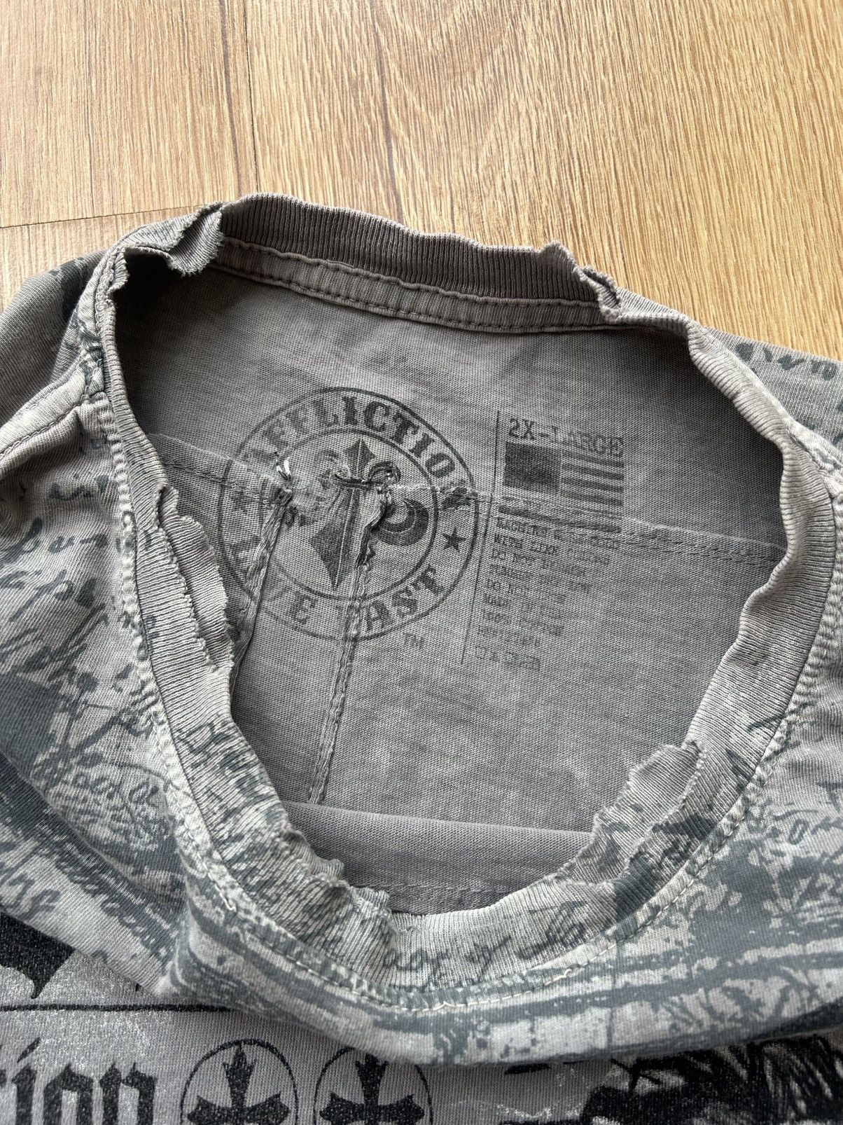 Affliction Vintage Y2K Cyber Affliction All Over Print Distressed Tee Size US XL / EU 56 / 4 - 6 Thumbnail