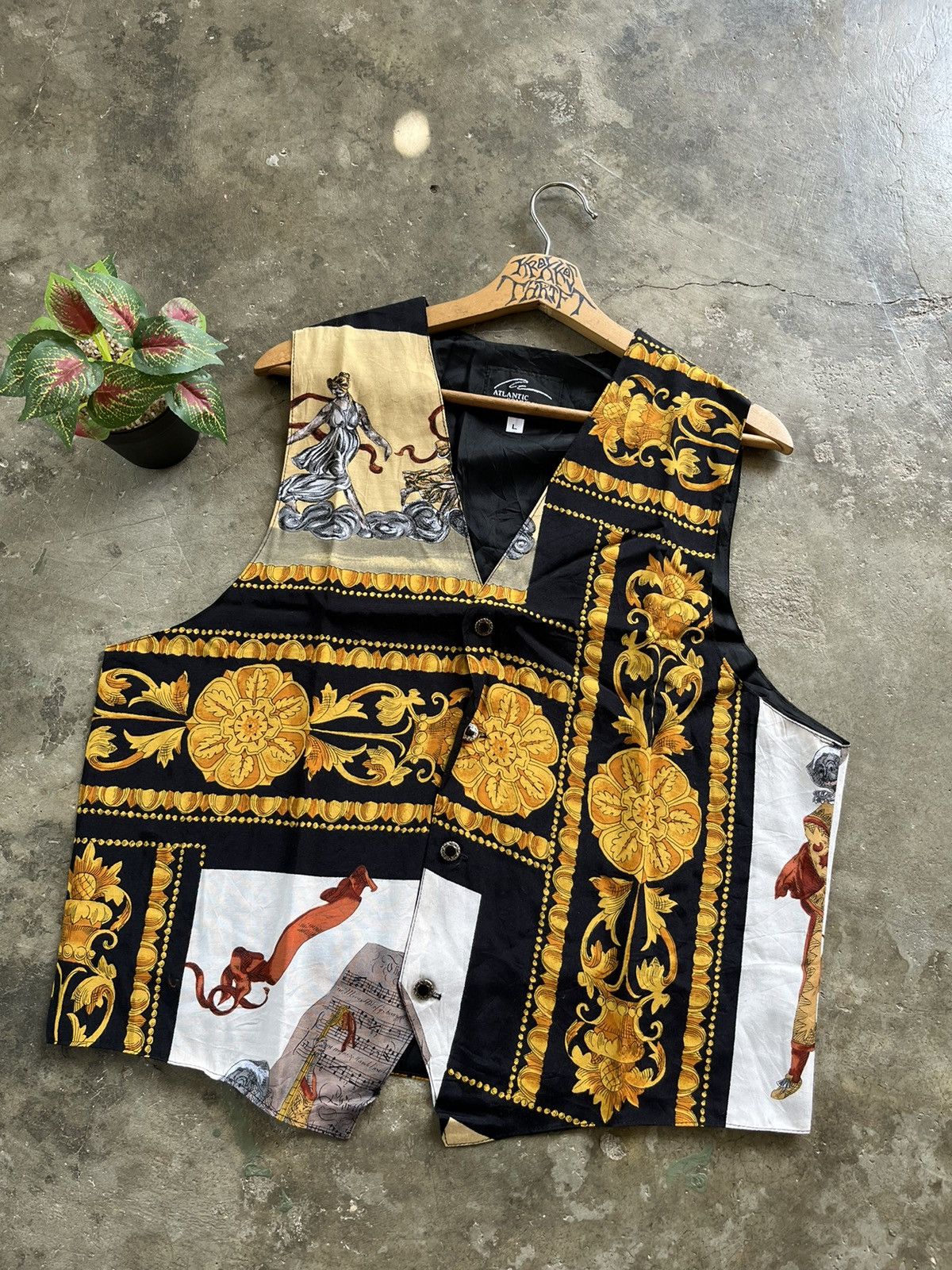 Designer × Vintage Vintage Atlantic Connection Goldchain Style Vest USA 90s Size US L / EU 52-54 / 3 - 1 Thumbnail