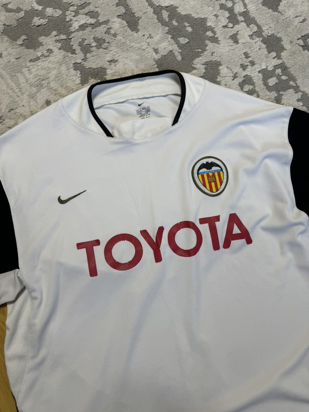 Nike × Vintage Nike FC Valencia 2003-04 Season Home Kit La Liga Jersey Size US XL / EU 56 / 4 - 3 Thumbnail
