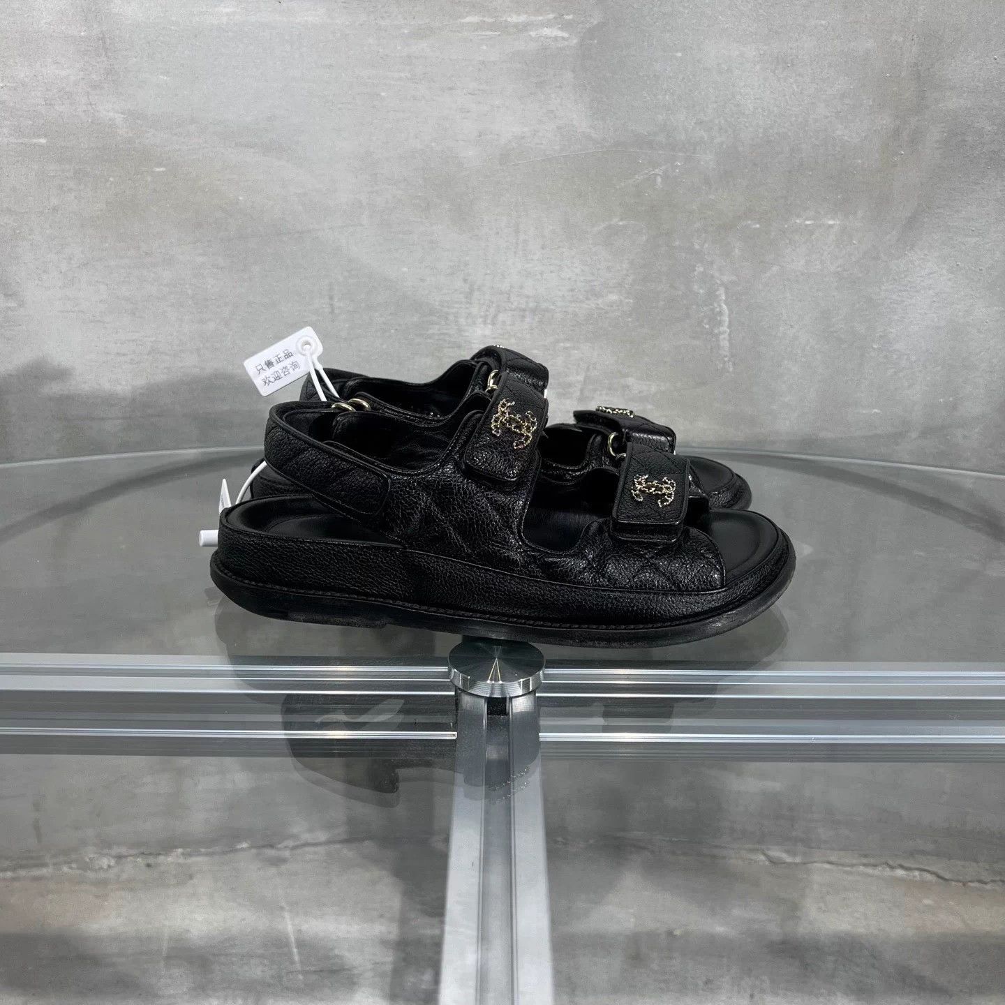 Chanel Chanel Black Litchi Leather Velcro Sandals 35.5 Size US 4.5 / IT 34.5 - 4 Thumbnail