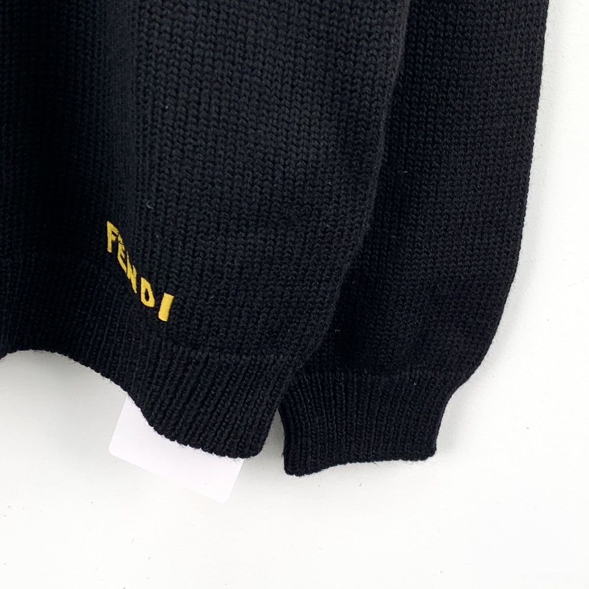 Fendi Fendi Little Eyes Intarsia Long Sleeve Knit Sweater K26WX Size US M / EU 48-50 / 2 - 4 Thumbnail