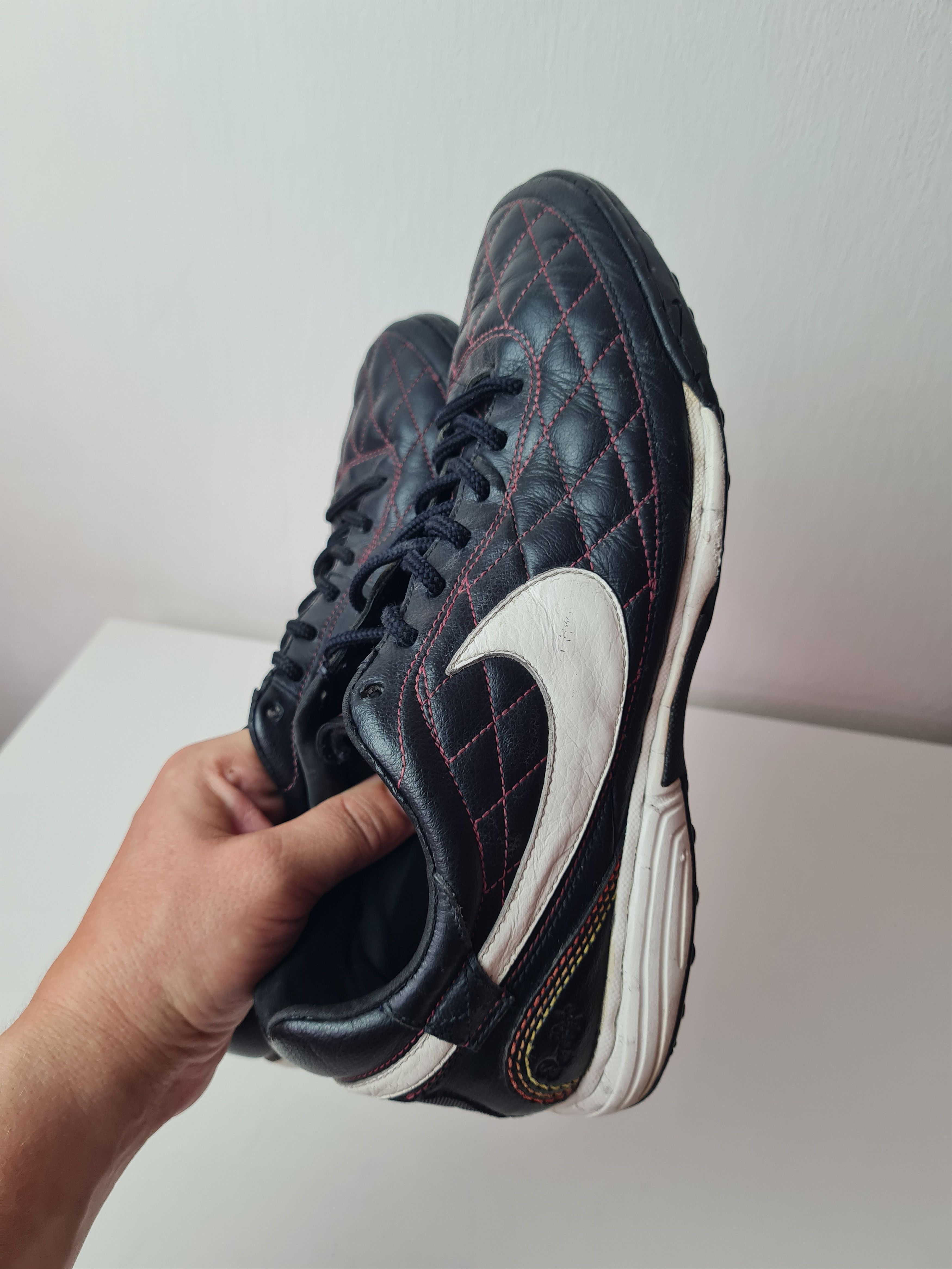 Nike Football Soccer Nike Tiempo R10 Ronaldinho Dois TF Indor Size US 8.5 / EU 41-42 - 9 Thumbnail