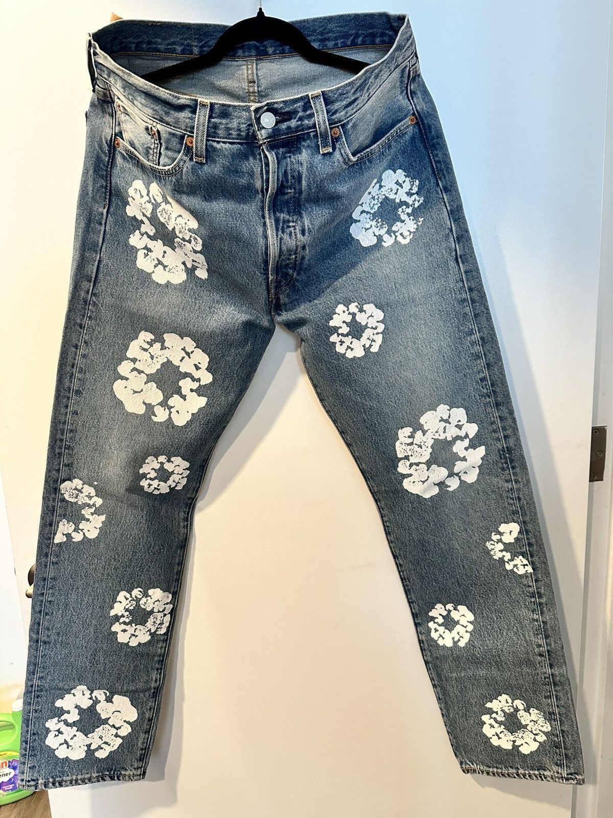 DENIM TEARS × Levi's Denim Tears × Levi's 501 "Cotton Wreath" Jeans Size US 33 - 1 Thumbnail