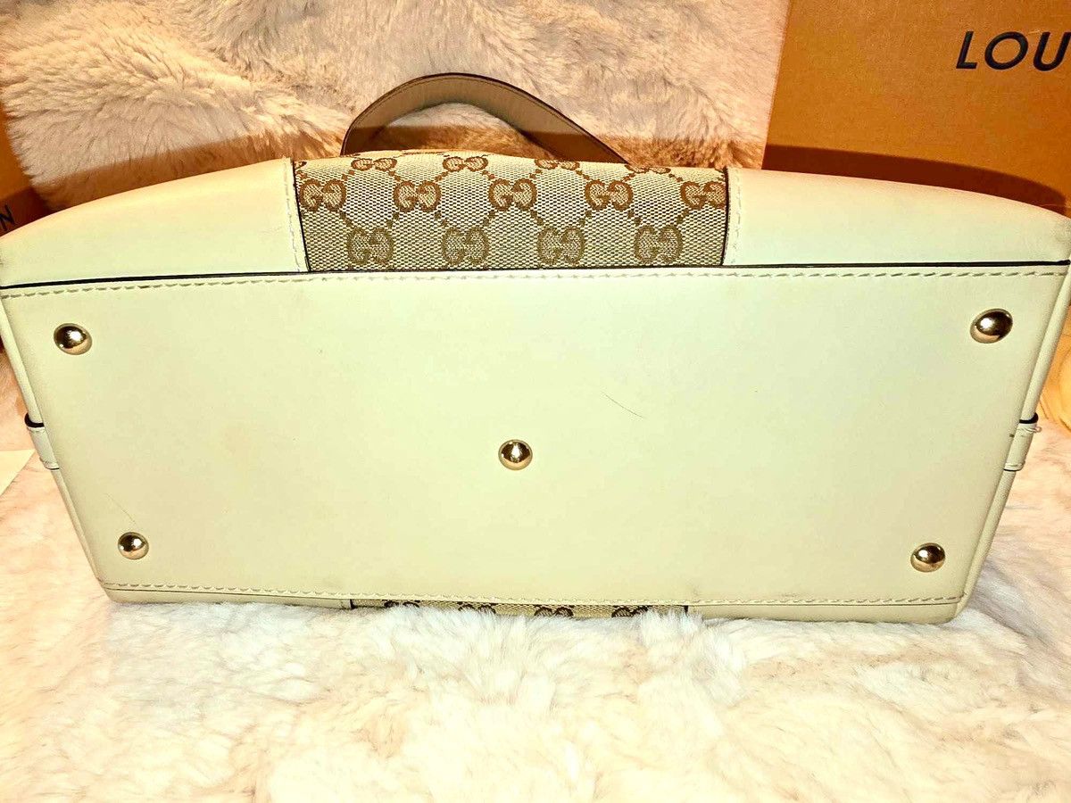 Gucci Gucci Handbag in very good condition. Size ONE SIZE - 10 Thumbnail